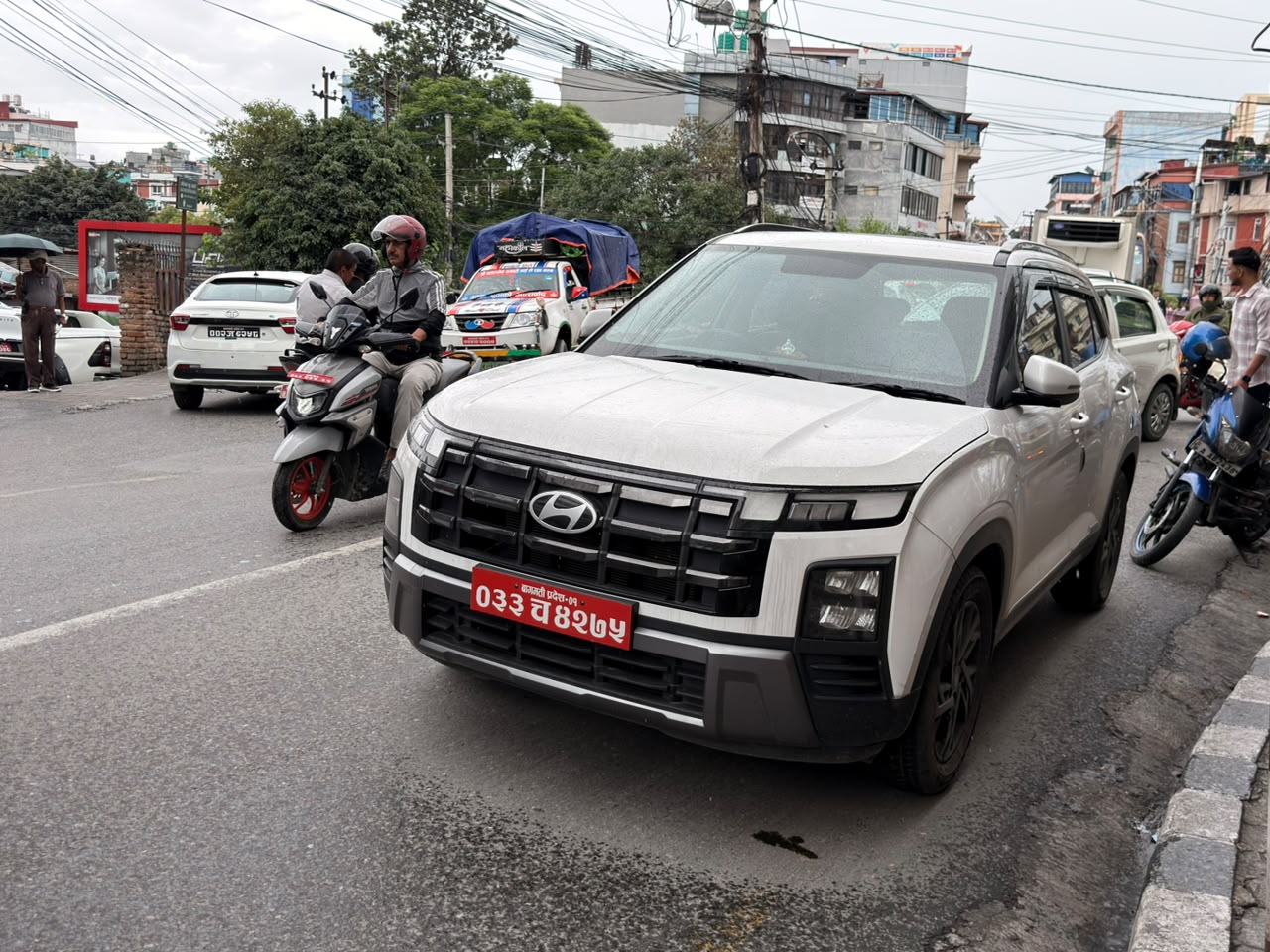 मिडिया मात्रै होइन, भाटभटेनीमा पनि शंकास्पद गाडी