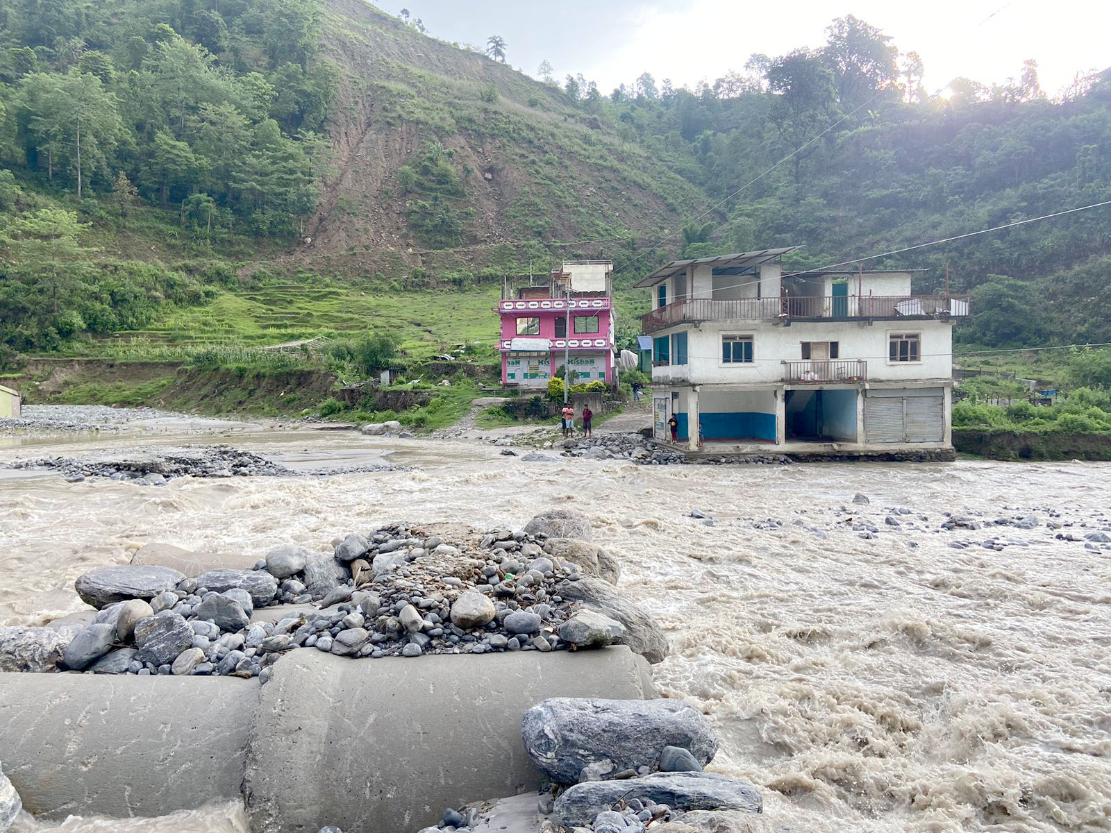 मेलम्ची र इन्द्रावतीमा बाढीको जोखिम, सतर्कता अपनाउन अनुरोध