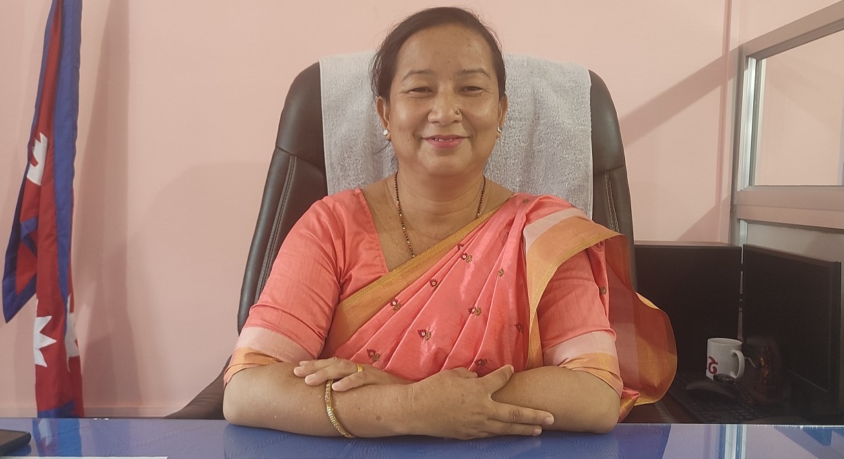 हेटौँडाकी मेयर लामाको सम्पत्तिः १५ तोला सुन, श्रीमान्‌को नाममा ४० लाख ऋण