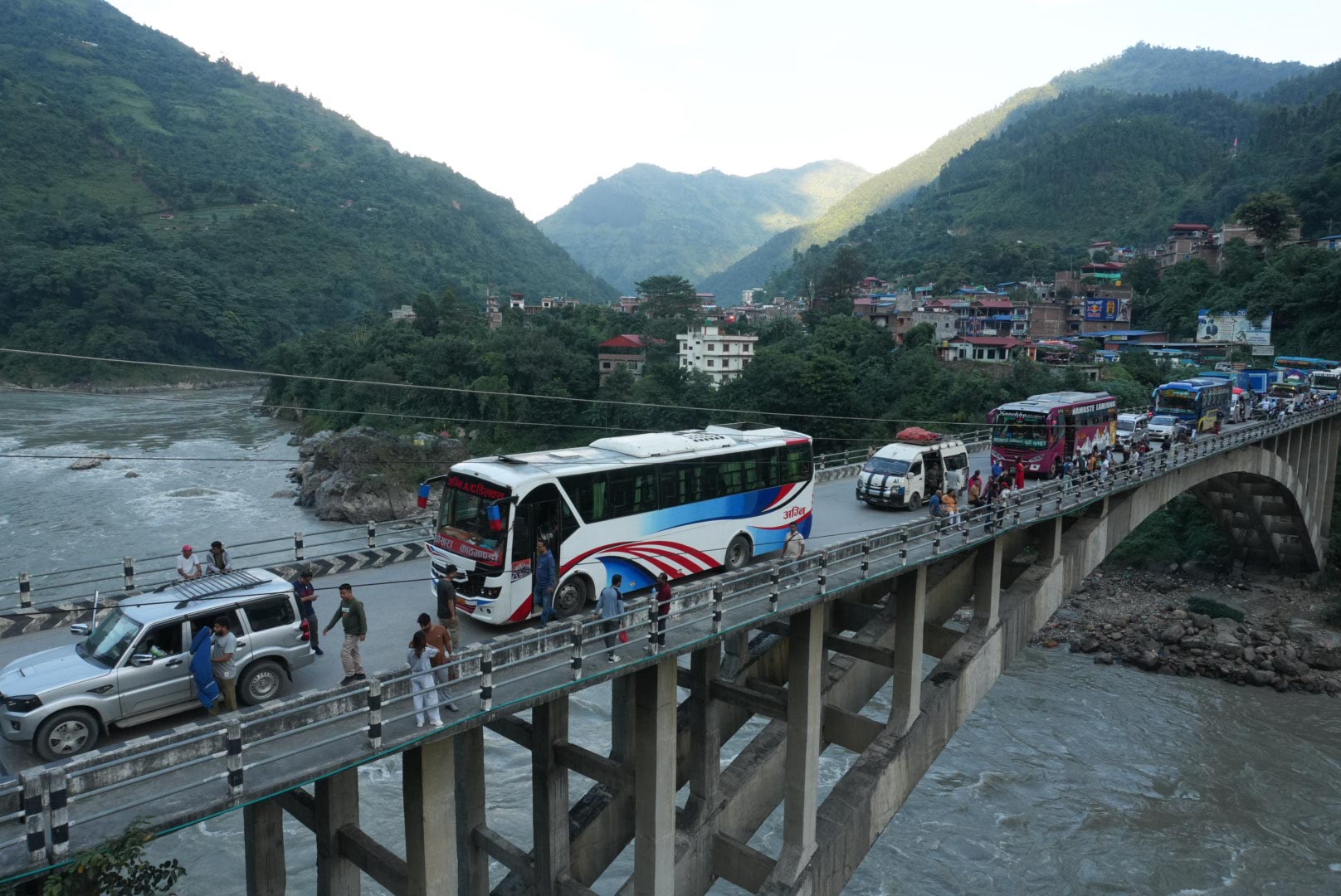 पृथ्वी राजमार्ग खुल्यो