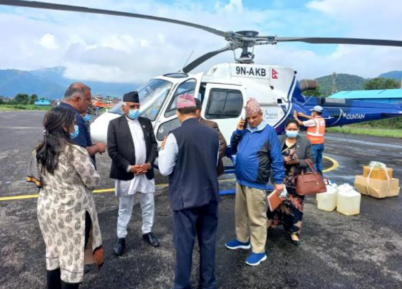 कोरोनाविरुद्धको खोप लिएर गोरखाको चुमनुब्री पुगे गण्डकीका मुख्यमन्त्री