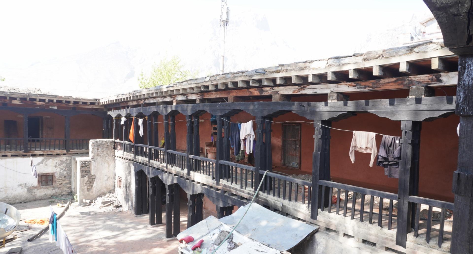 स्तरोन्नति गरिँदै २१८ वर्ष पुरानो मुक्तिनाथ धर्मशाला