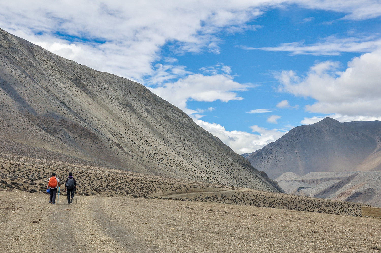 जाडो छल्न बेंसी झरेका मुस्ताङी मतदानका लागि गाउँ फर्किंदै