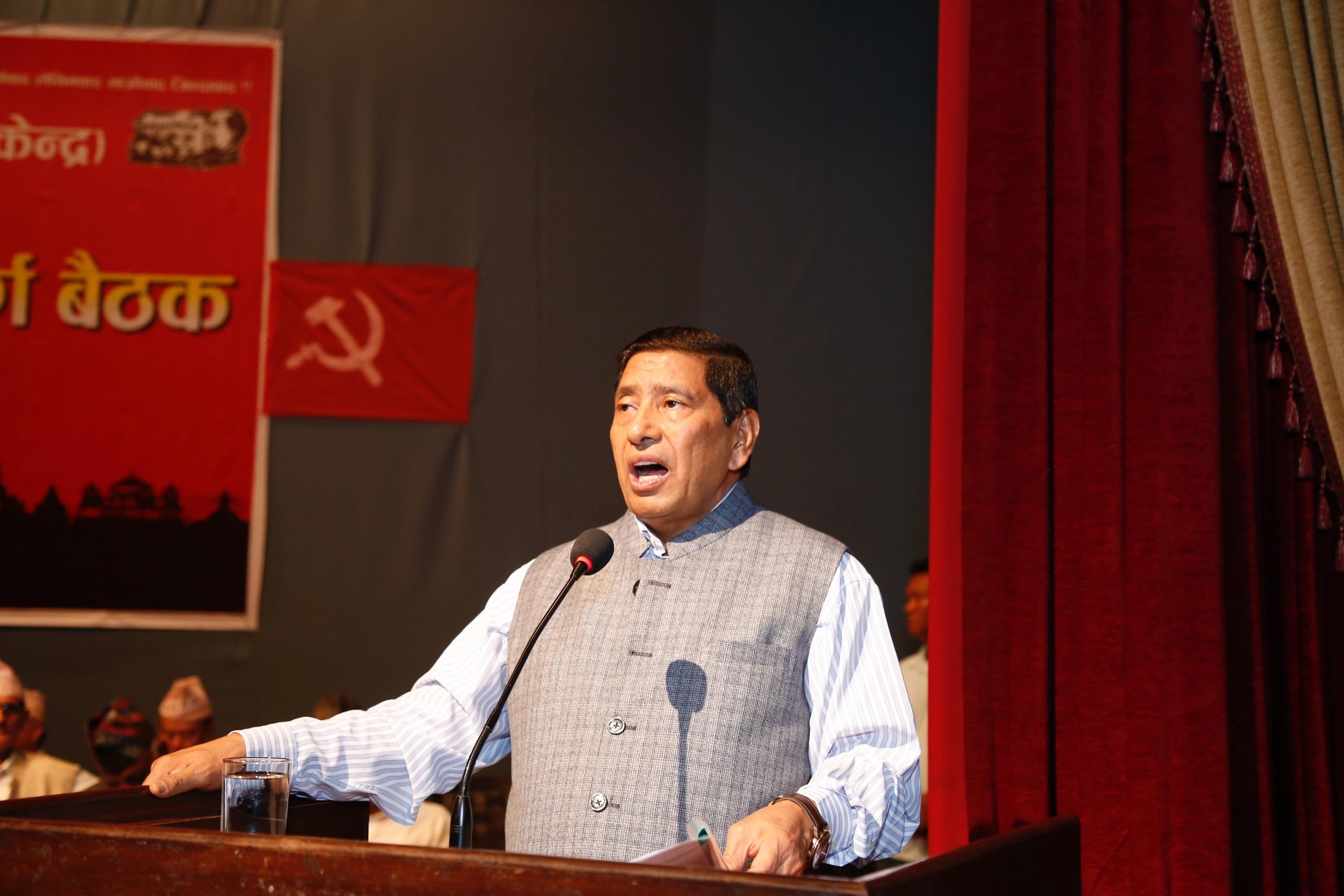 बहुमतको दम्भ नदेखाउन चेतावनी दिँदै नारायणकाजीले भने– हाम्रो अवस्था पनि ओलीको जस्तै नहोस्