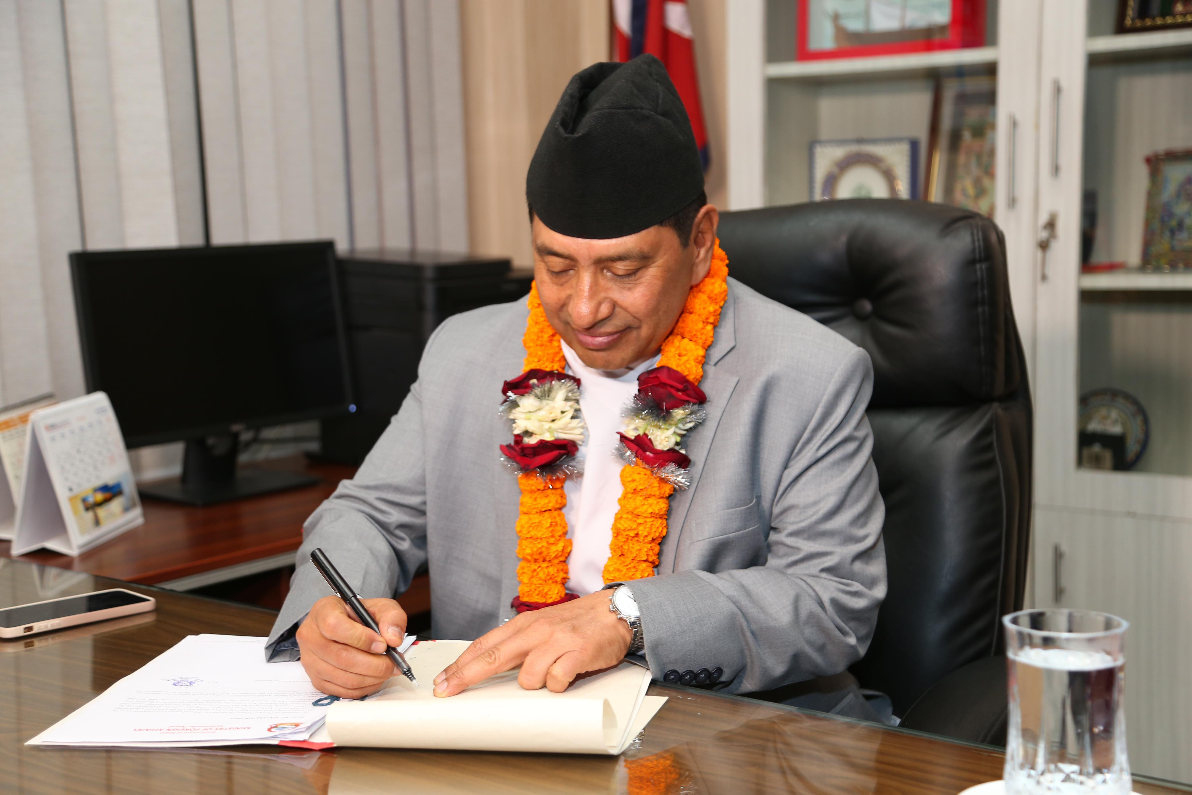 दुई छिमेकी राष्ट्रको सम्बन्धलाई सुदृढ बनाउनेछुः परराष्ट्रमन्त्री श्रेष्ठ