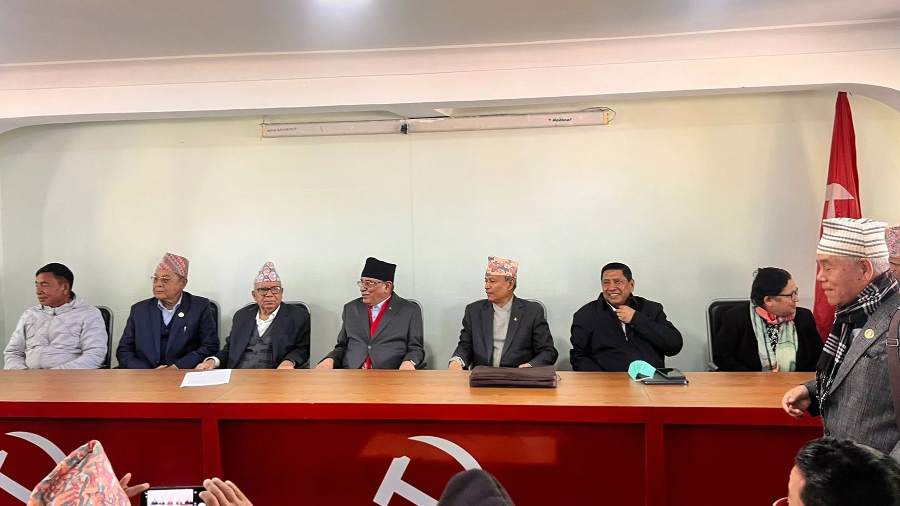 भीम रावलको जागरण अभियान नेपाली कम्युनिस्ट पार्टीमा समाहित, सहमतिपत्रमा हस्ताक्षर