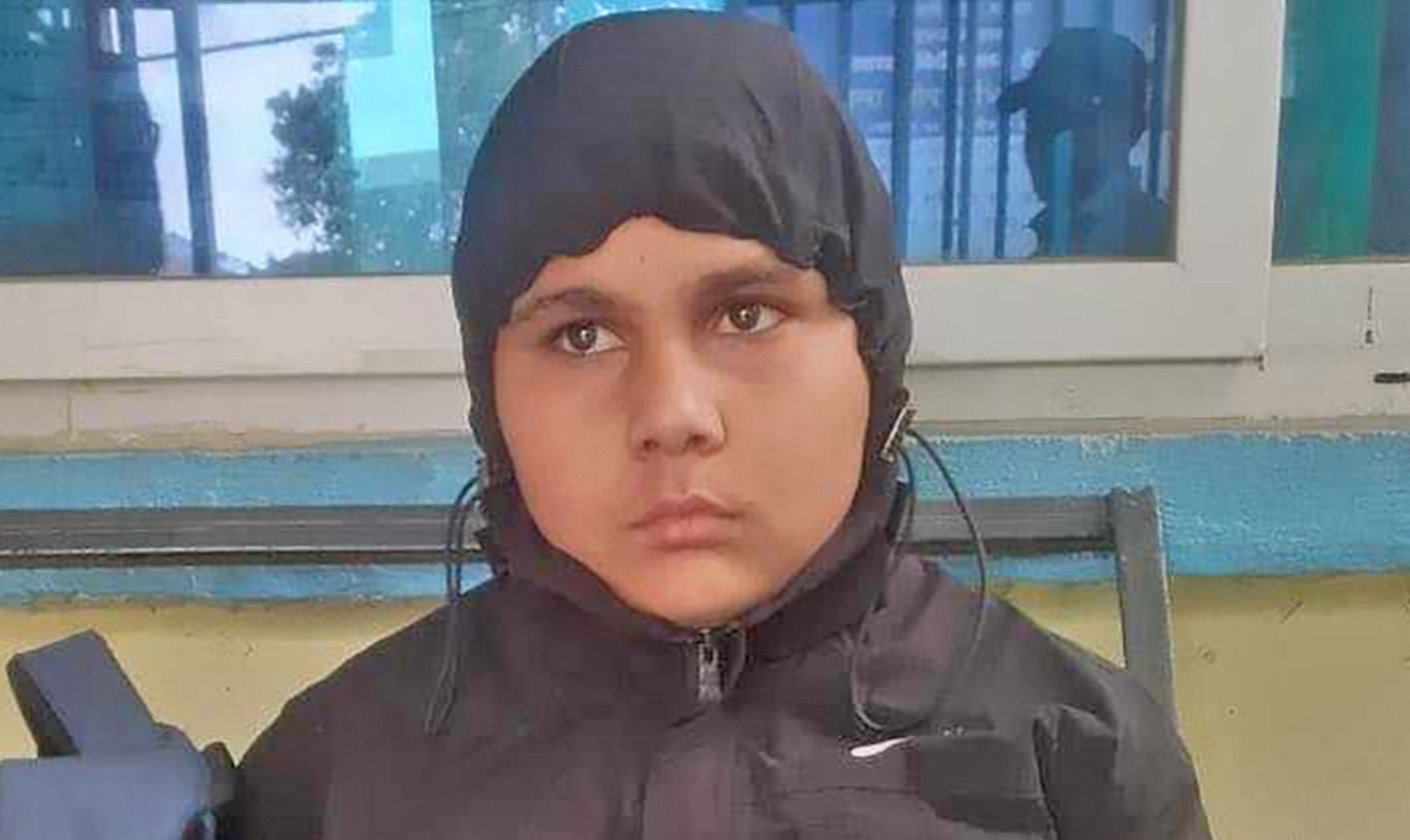 स्कुलबाट फर्किने क्रममा चितवनबाट बेपत्ता निकेश हेटौँडामा भेटिए 