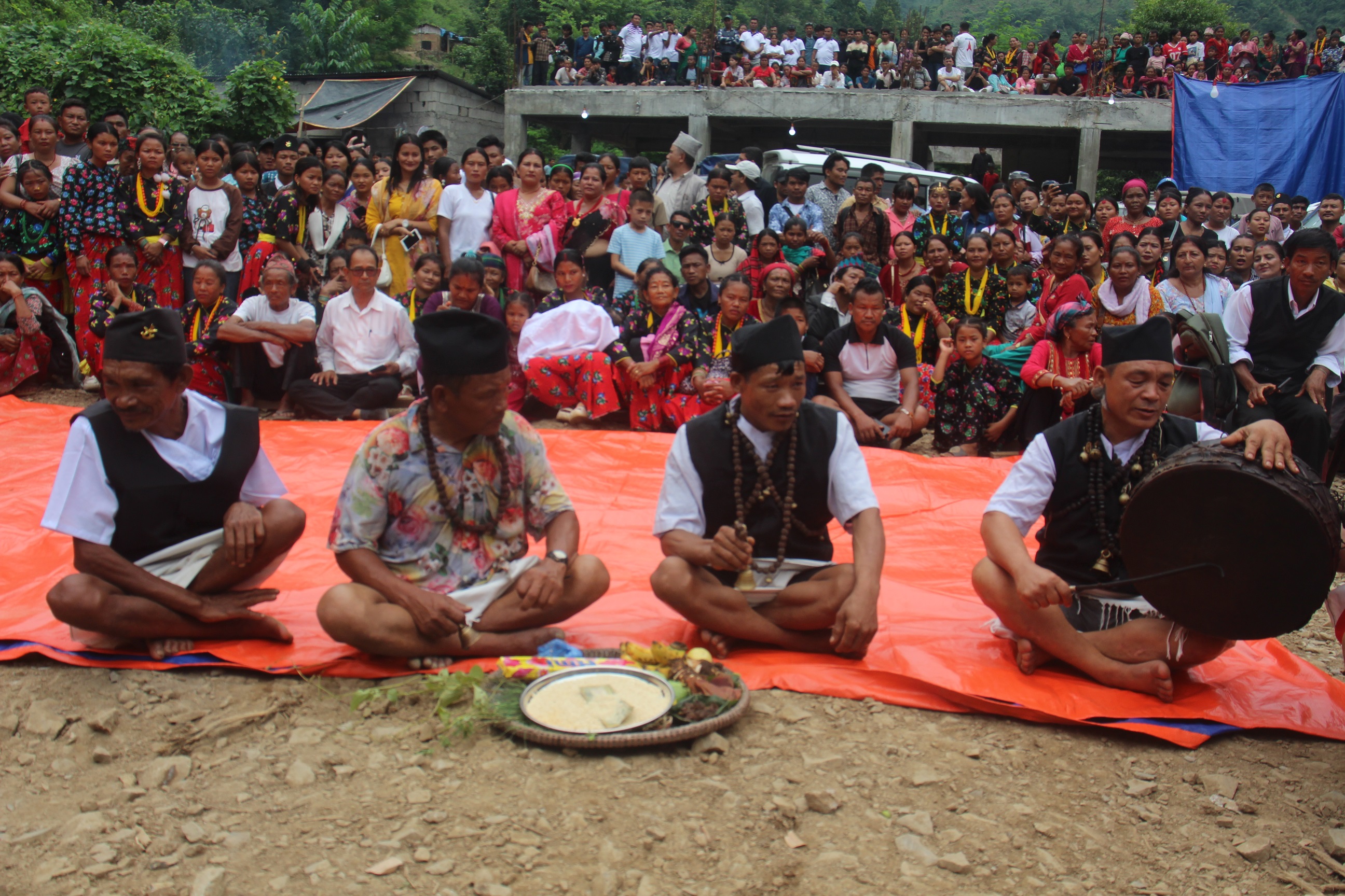 चेपाङ समुदायले मनाए सामूहिक रुपमा ‘न्वाङ्गी’, बागमतीका पर्यटनमन्त्री पनि सहभागी