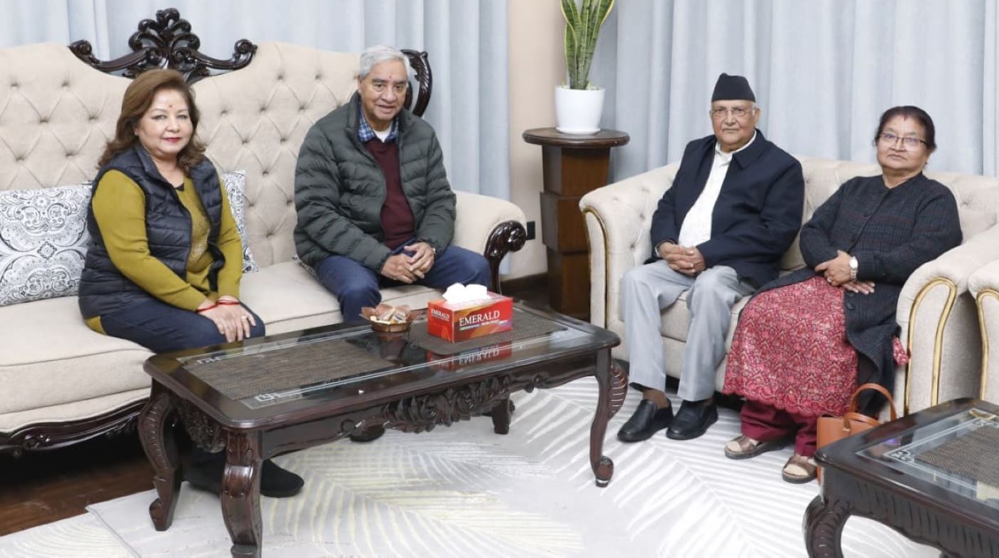 भेटवार्तामा प्रफुल्ल देखिए ओली–देउवा, आरजु र राधिका पनि सहभागी (तस्वीरहरू)