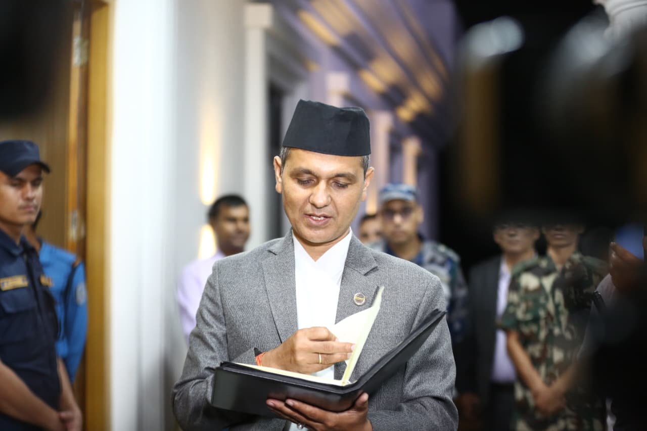 गृहमन्त्री अर्याल बने सरकारका प्रवक्ता