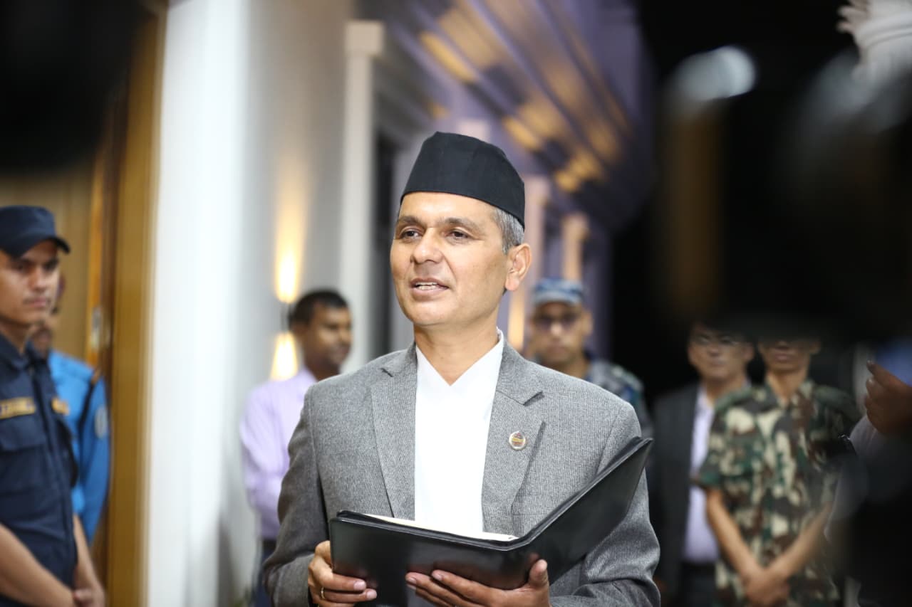 सुशासन र सेवा प्रवाह सुदृढीकरण सरकारको प्रमुख लक्ष्य: गृहमन्त्री अर्याल