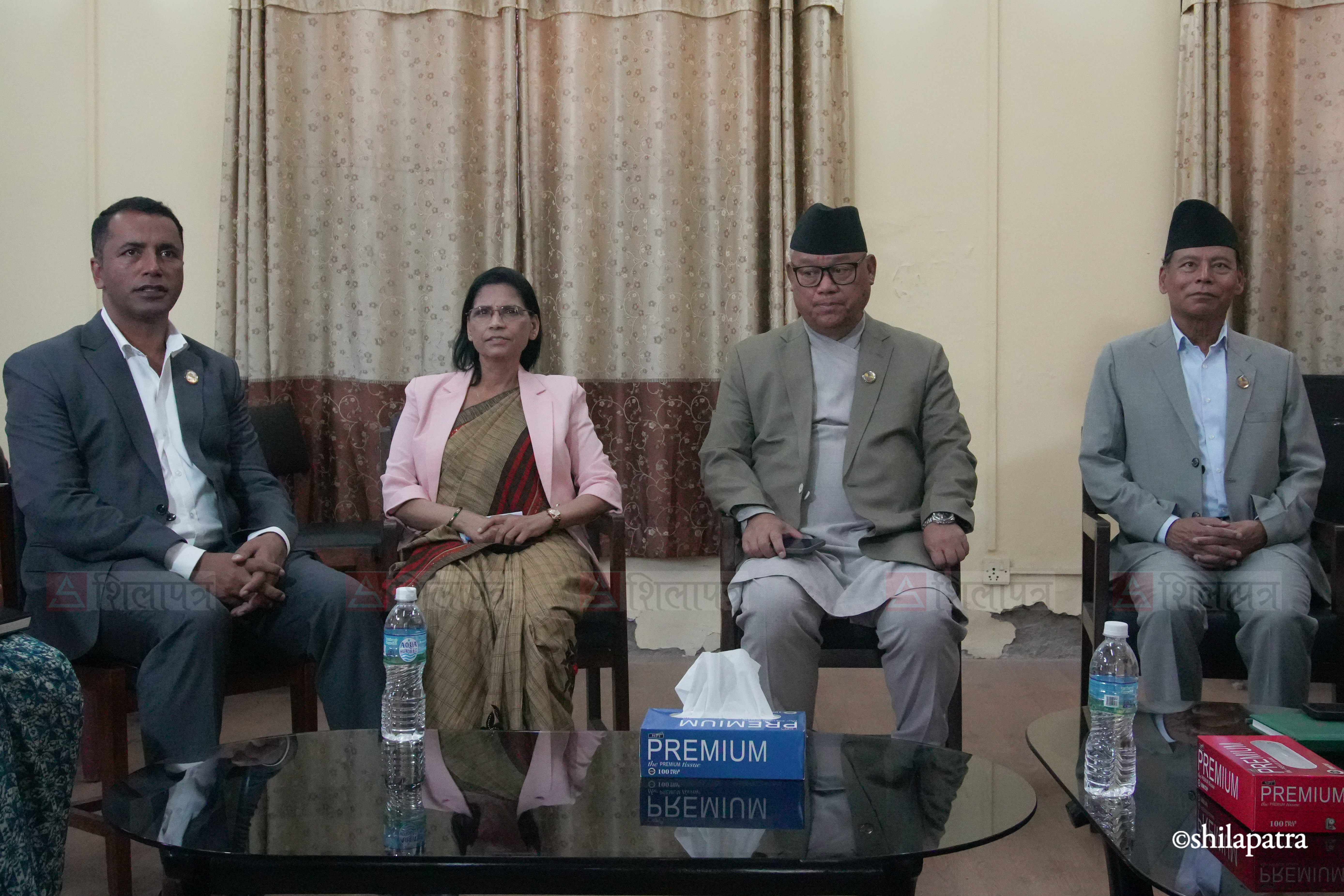 सिंहदरबारमा प्रतिपक्षी दलको बैठक सुरु