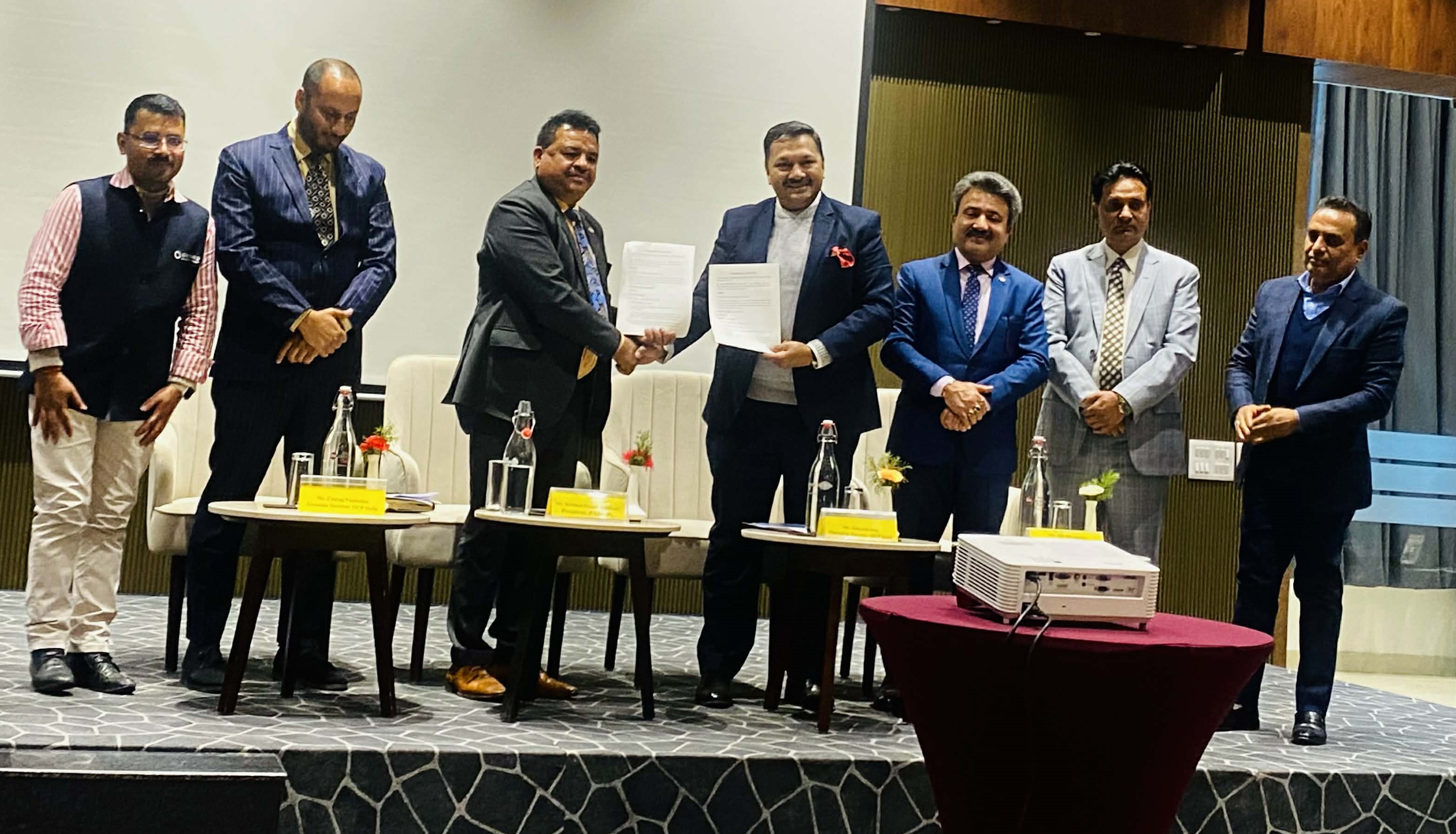 विद्यार्थीको पढ्ने बानी सुर्धान प्याब्सनले सुरु गर्‍यो ‘रिड विथ अक्सफोर्ड’ कार्यक्रम