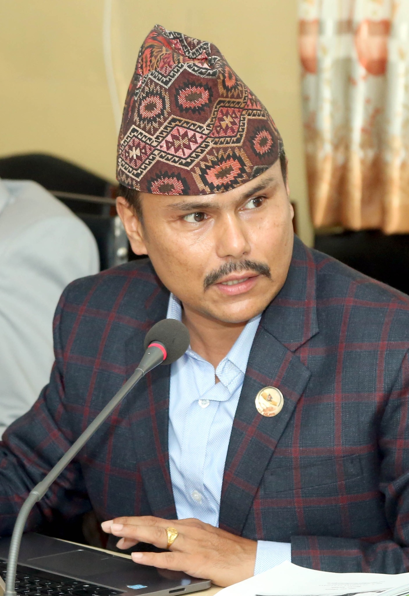 कांग्रेस राष्ट्रियसभाको सचेतकमा पदम परियार मनोनीत