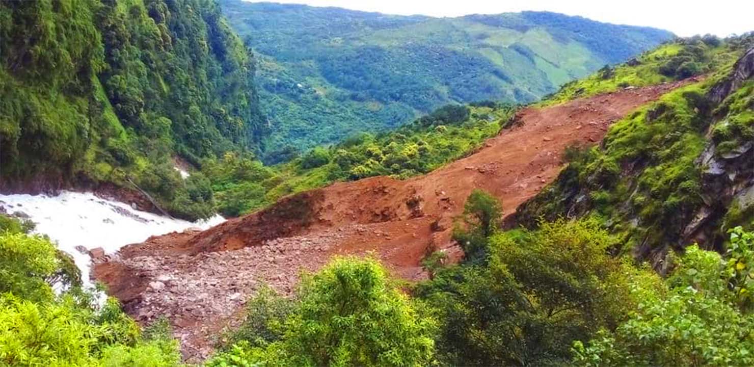 पाँचथरमा पहिरोले घर पुरिँदा एकै परिवारका दुई जनाको मृत्यु 