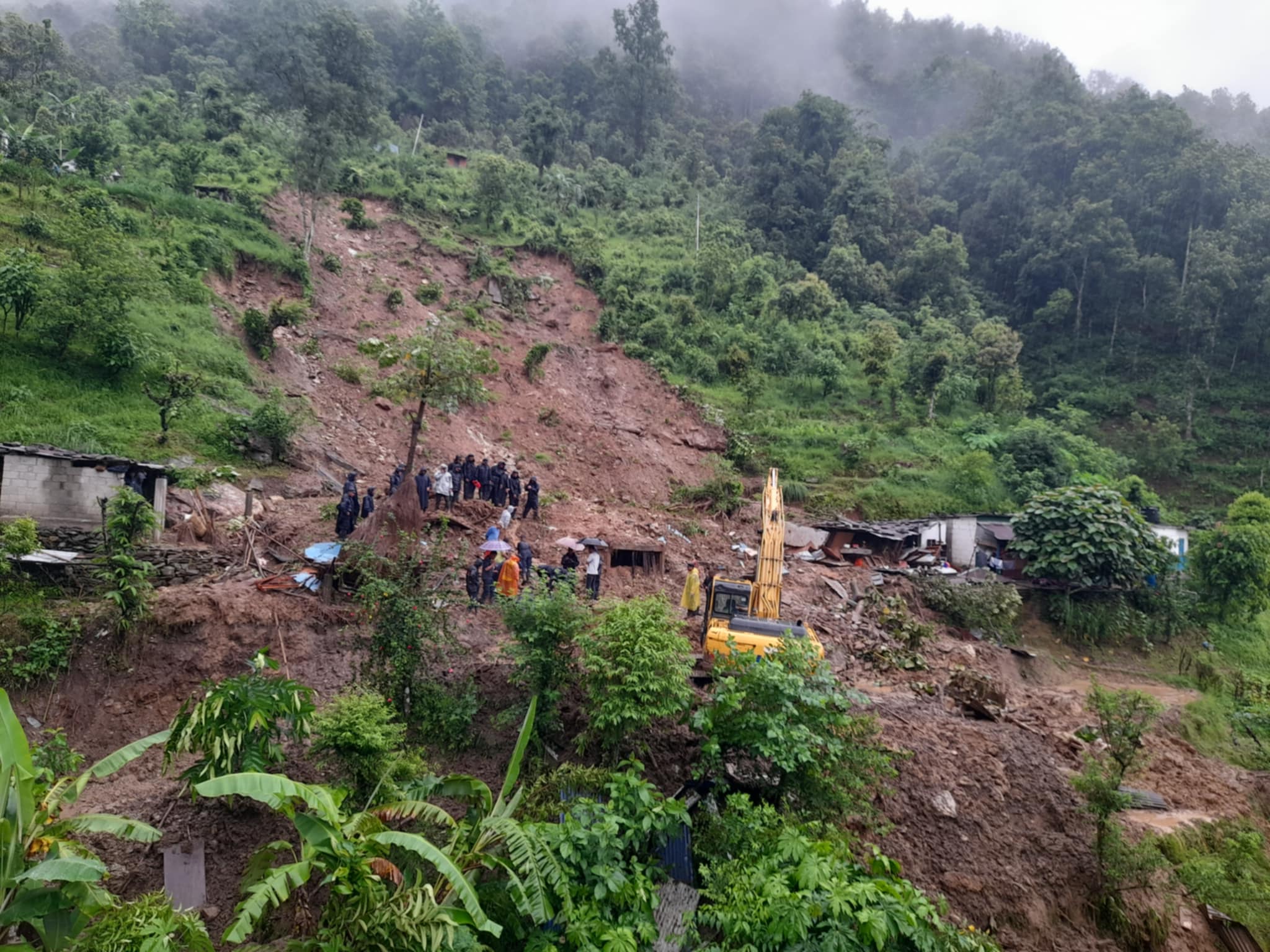 तनहुँमा पहिरोले पुरिएका तीनै जनाको शव भेटियो