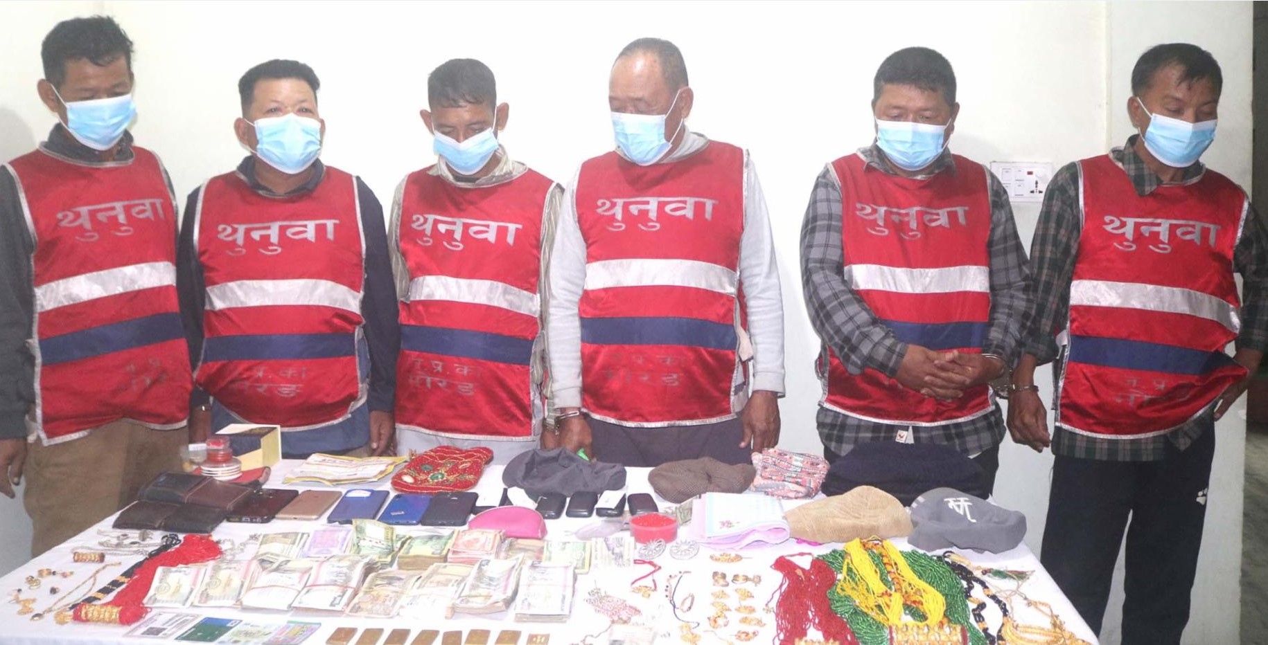 नक्कली सुन देखाइ ठगी गर्ने ६ जना पक्राउ