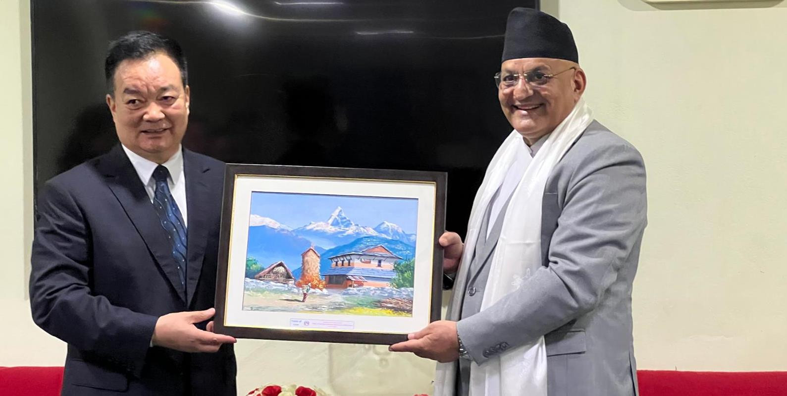 गणडकीका मुख्यमन्त्री र चिनियाँ कम्युनिष्ट पार्टी तिब्बत स्वशासित क्षेत्रका सचिवबीच भेट