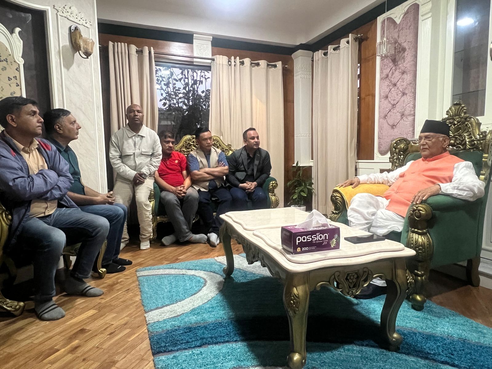 गुण्डुबाट ओलीले भने– देश बचाउनु छ