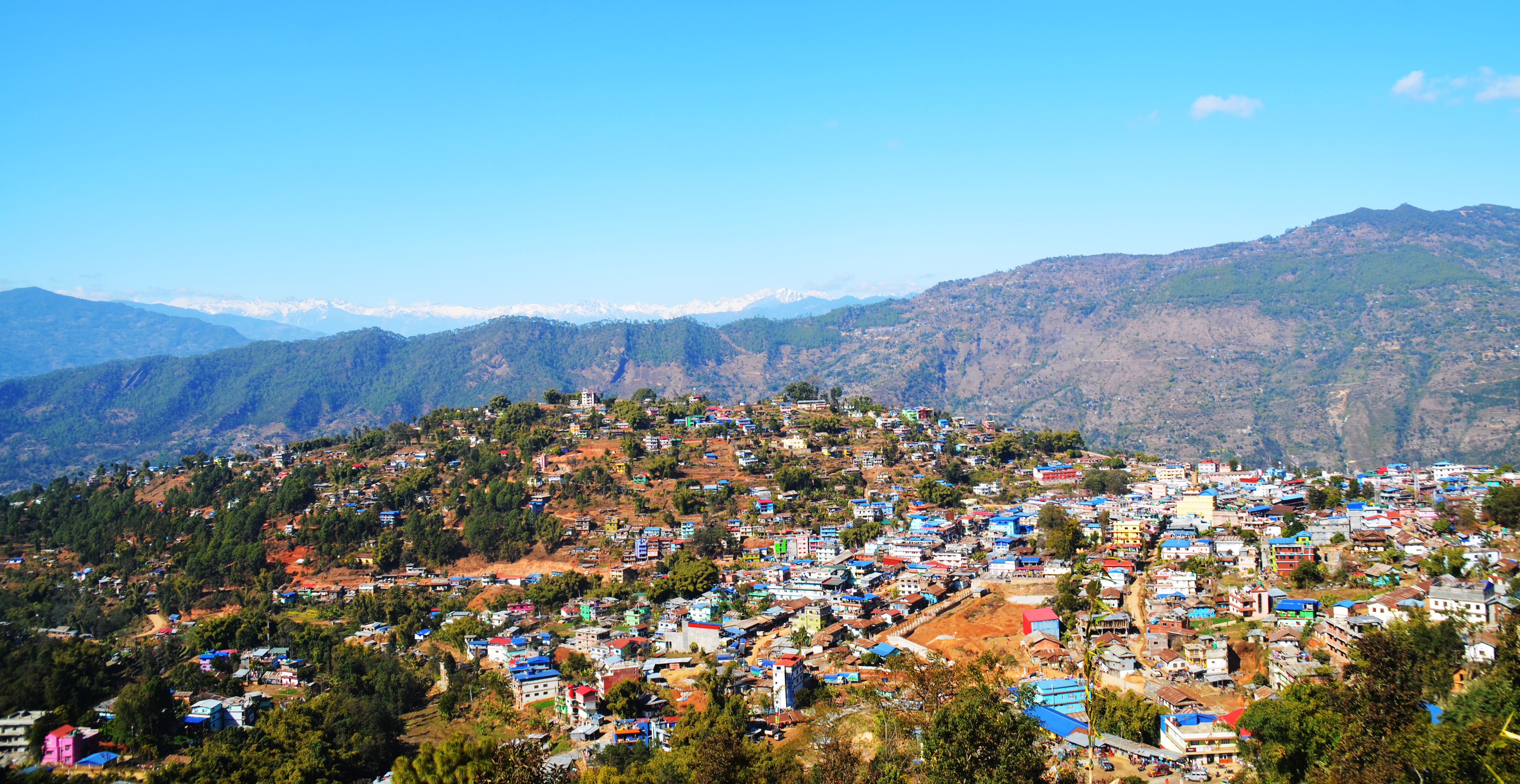 पूर्वी पहाडमा चुनावी राैनक : फिदिममा राप्रपाकाे टेकाेले सत्ता गठबन्धनलाई छेक्ने एमालेकाे प्रयास