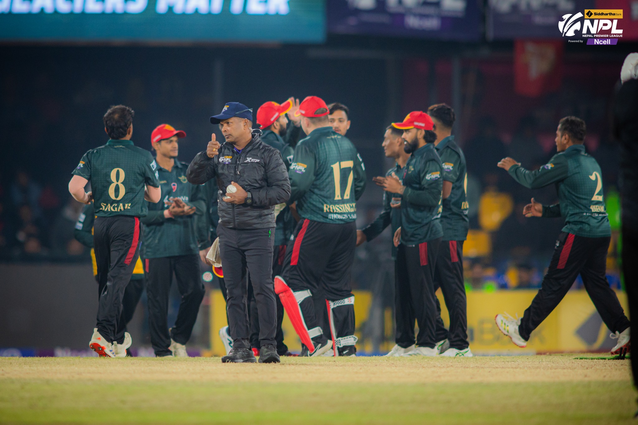 काठमाण्डूविरुद्ध बलिङ गर्दै पोखरा