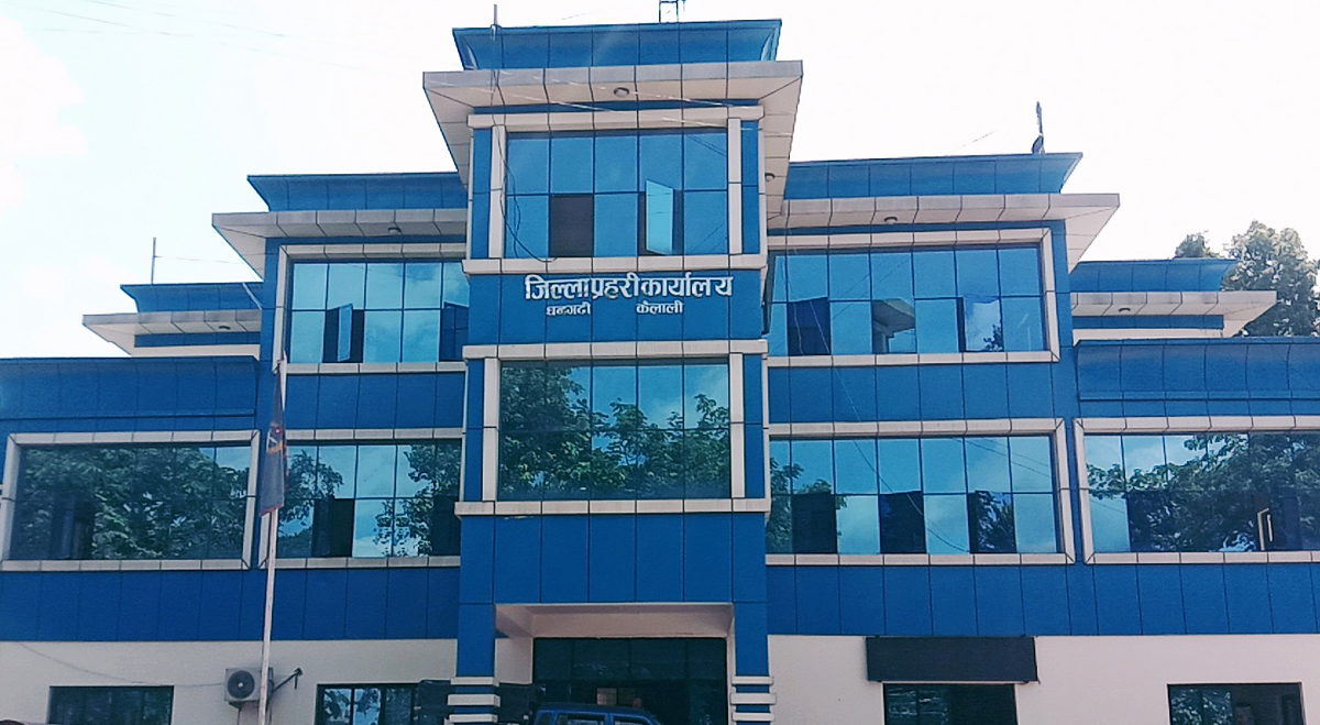 अस्पतालबाट ल्यापटप चोरेको आरोपमा सशस्त्रका असई पक्राउ