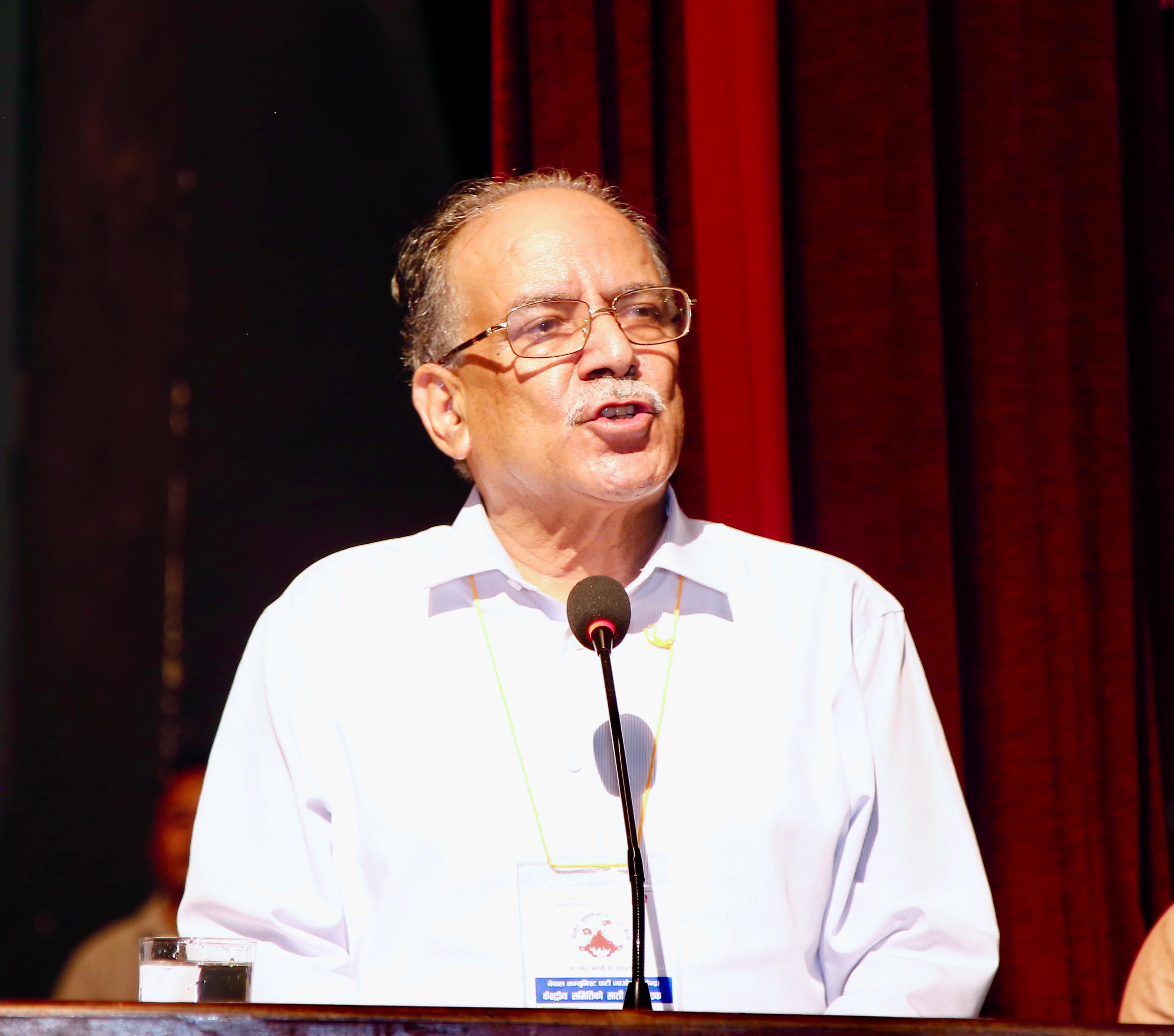 ओली नेतृत्वमा नरहे एमालेसँग एकता हुन सक्छ : प्रचण्ड