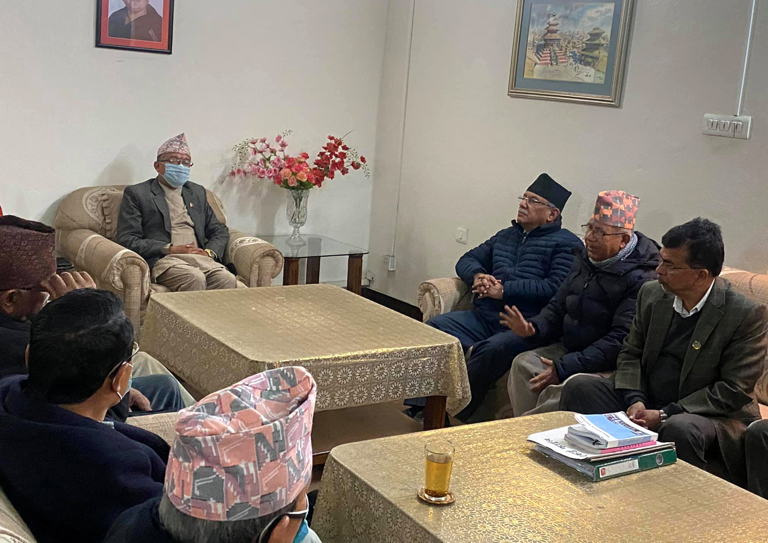 २७५ केन्द्रीय सदस्यको हस्ताक्षरसहित प्रचण्ड–माधव समूहले आयोगमा पेस गर्‍यो वैधानिकताको दाबी 