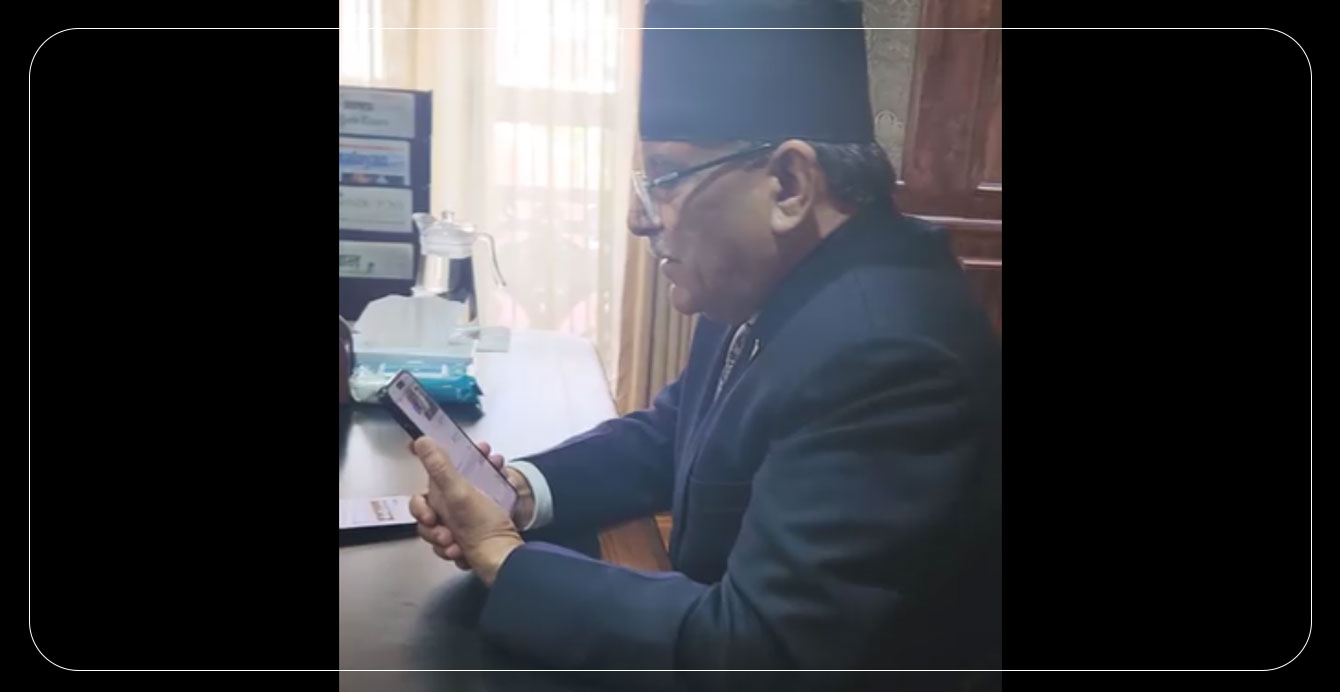 प्रधानमन्त्री दाहाल चितवनमा