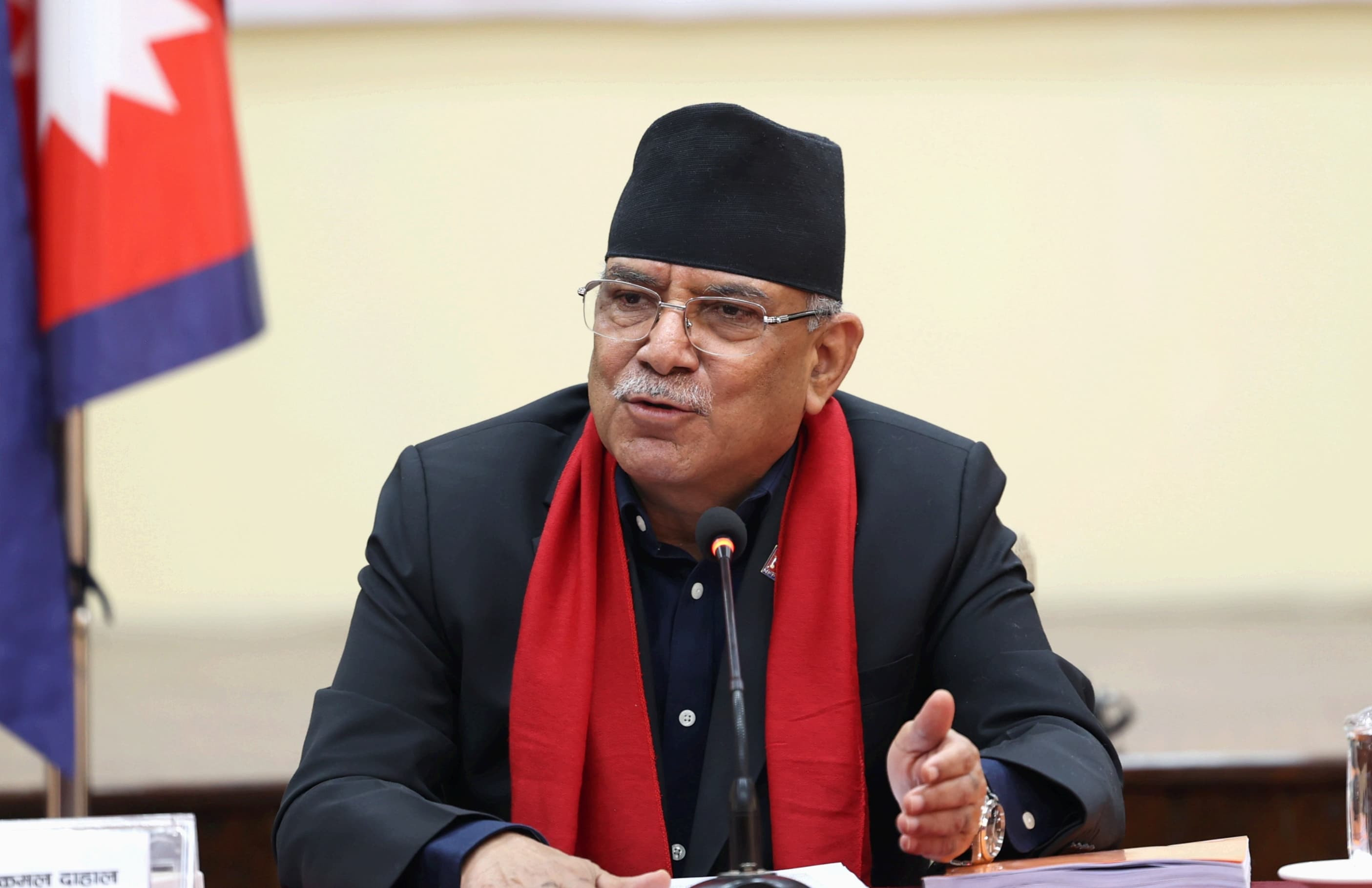 पलायन भइरहेका विद्यार्थीलाई स्वदेशमै आकर्षित गर्नुपर्छ: प्रचण्ड