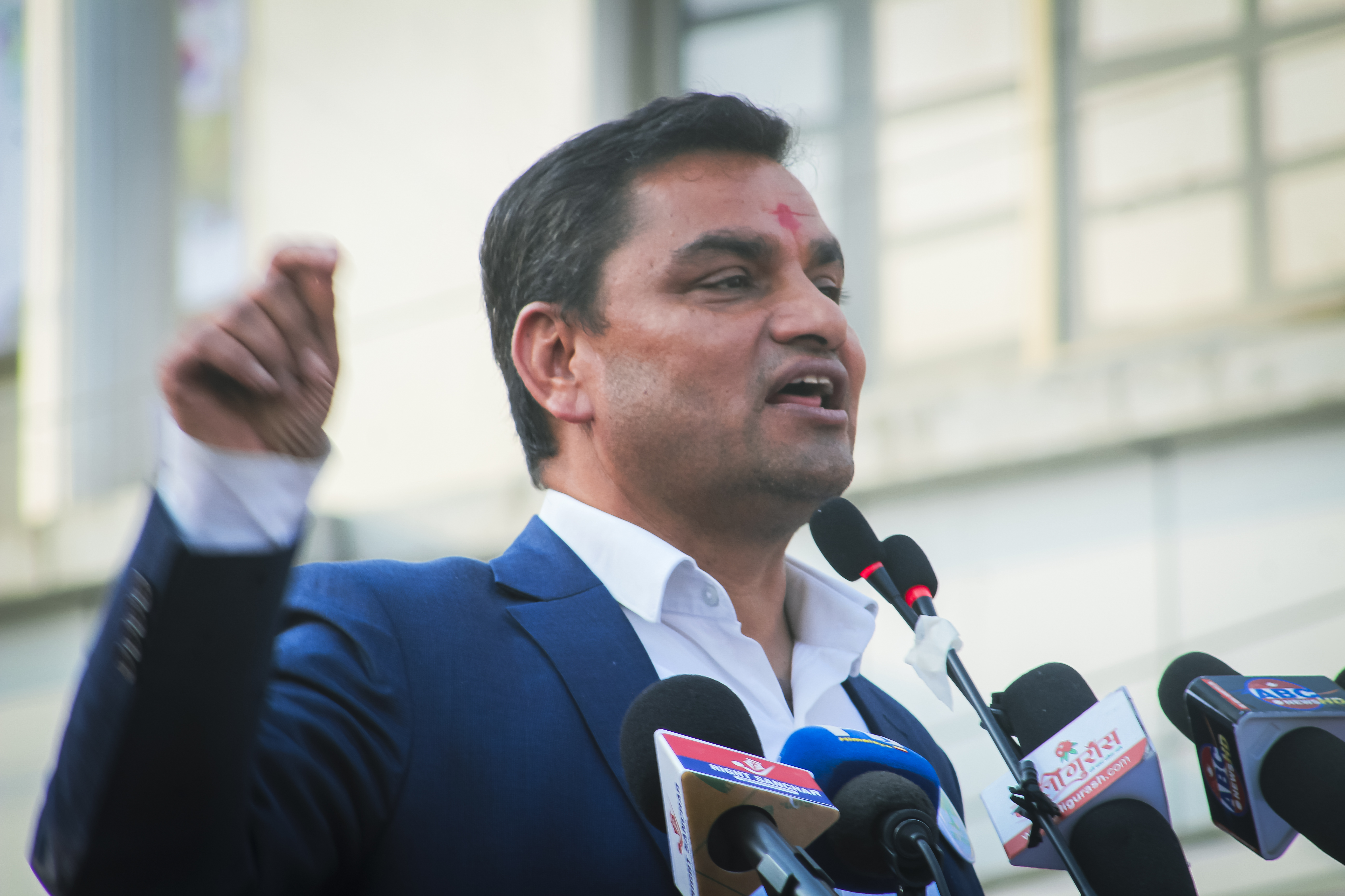 हाम्रो प्रतिस्पर्धा कुनै दलसँग छैन, अतिवाद संस्थागत हुन दिँदैनौँ : प्रदीप पौडेल