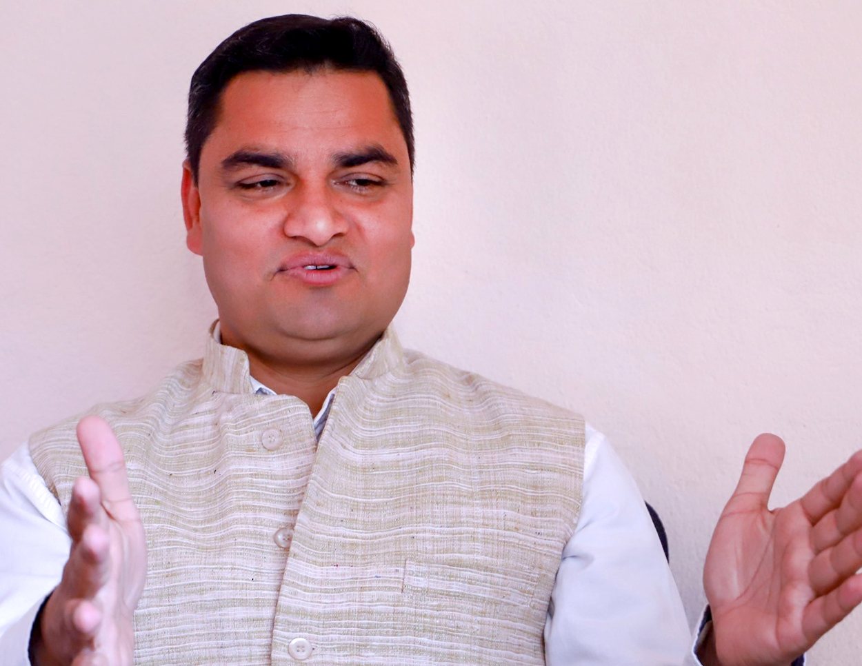 काठमाडौं ५ मा प्रदीप पौडेल विजयोन्मुख, ईश्वर पोखरेल झण्डै ४ हजार मतले पछाडि