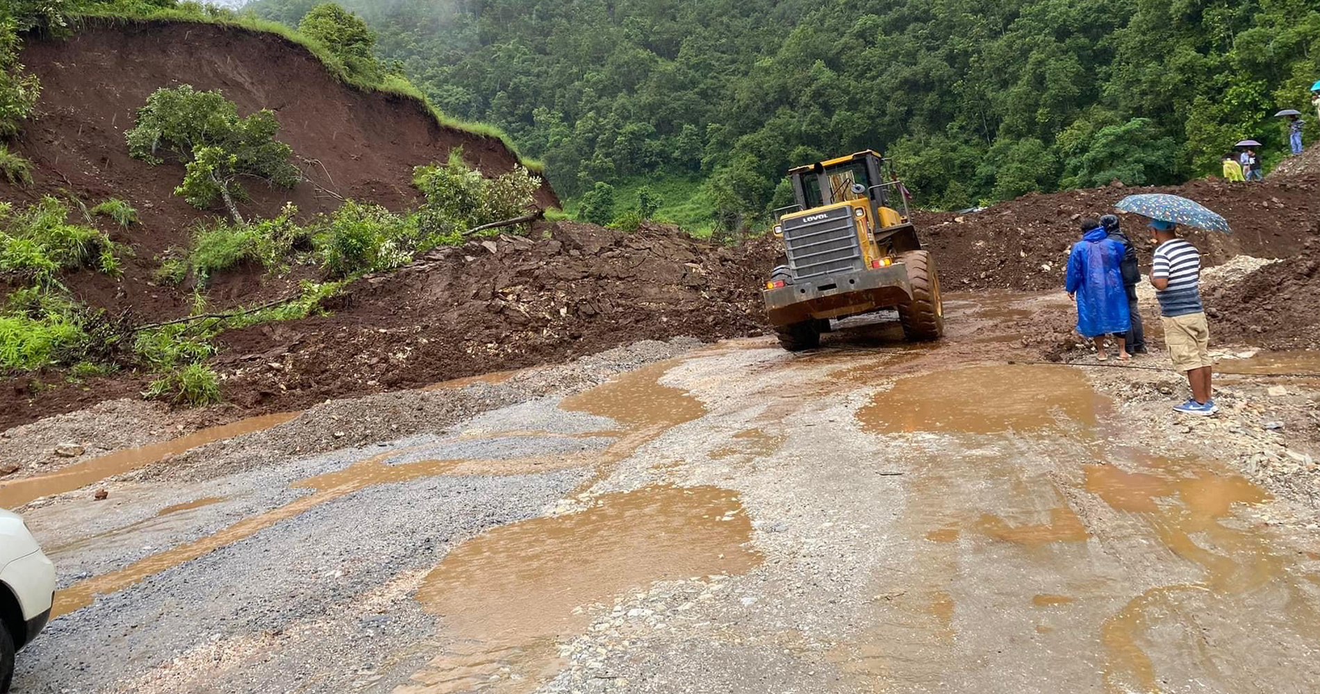 अवरुद्ध पृथ्वी राजमार्ग दुईतर्फी सञ्चालन