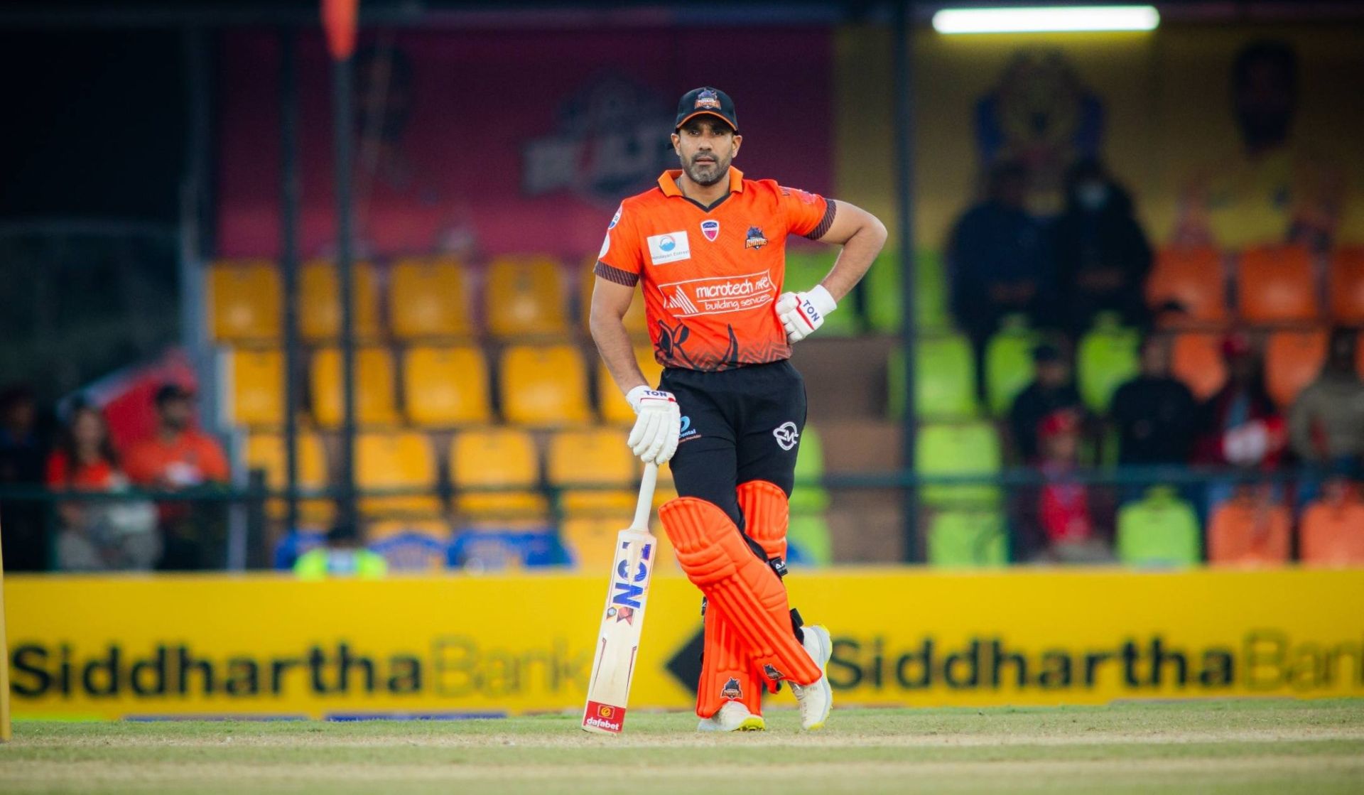 रविको लगातार तेस्रो अर्धशतक, विराटनगरलाई चुनाैतीपूर्ण लक्ष्य