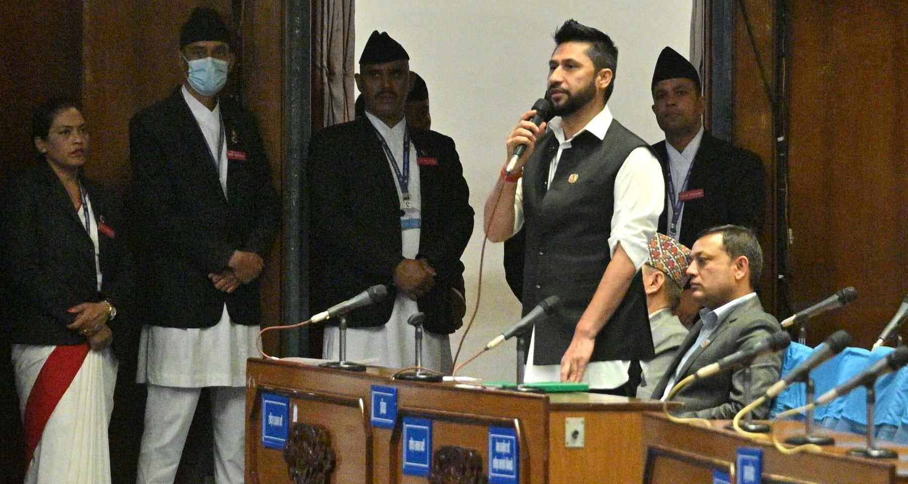 मूल्यवृद्धिको निर्णय फिर्ता लिएपछि रवि लामिछानेले दिए सरकारलाई धन्यवाद 