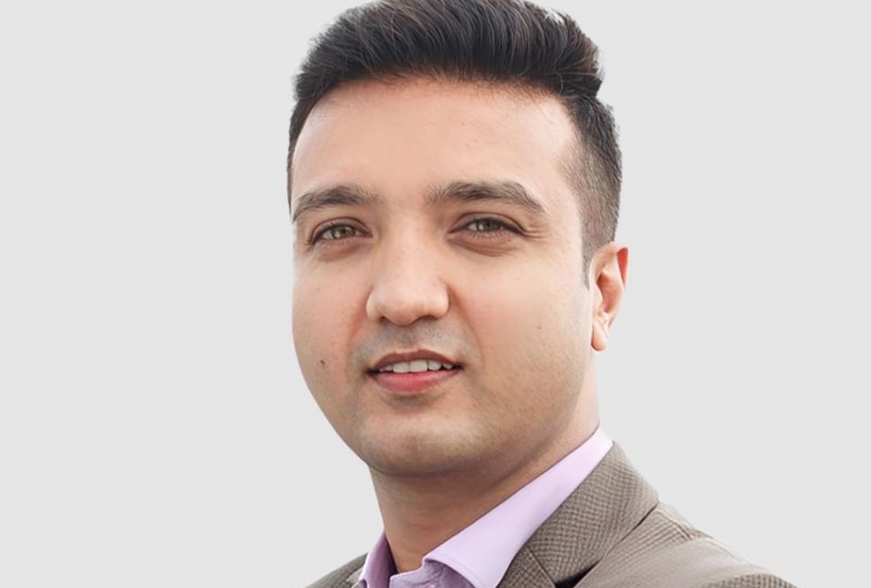 राजीनामापत्रमा प्रचण्डले हालै गुनगुनाएको गीत लेखेर रहबर अन्सारीले छोडे पार्टी