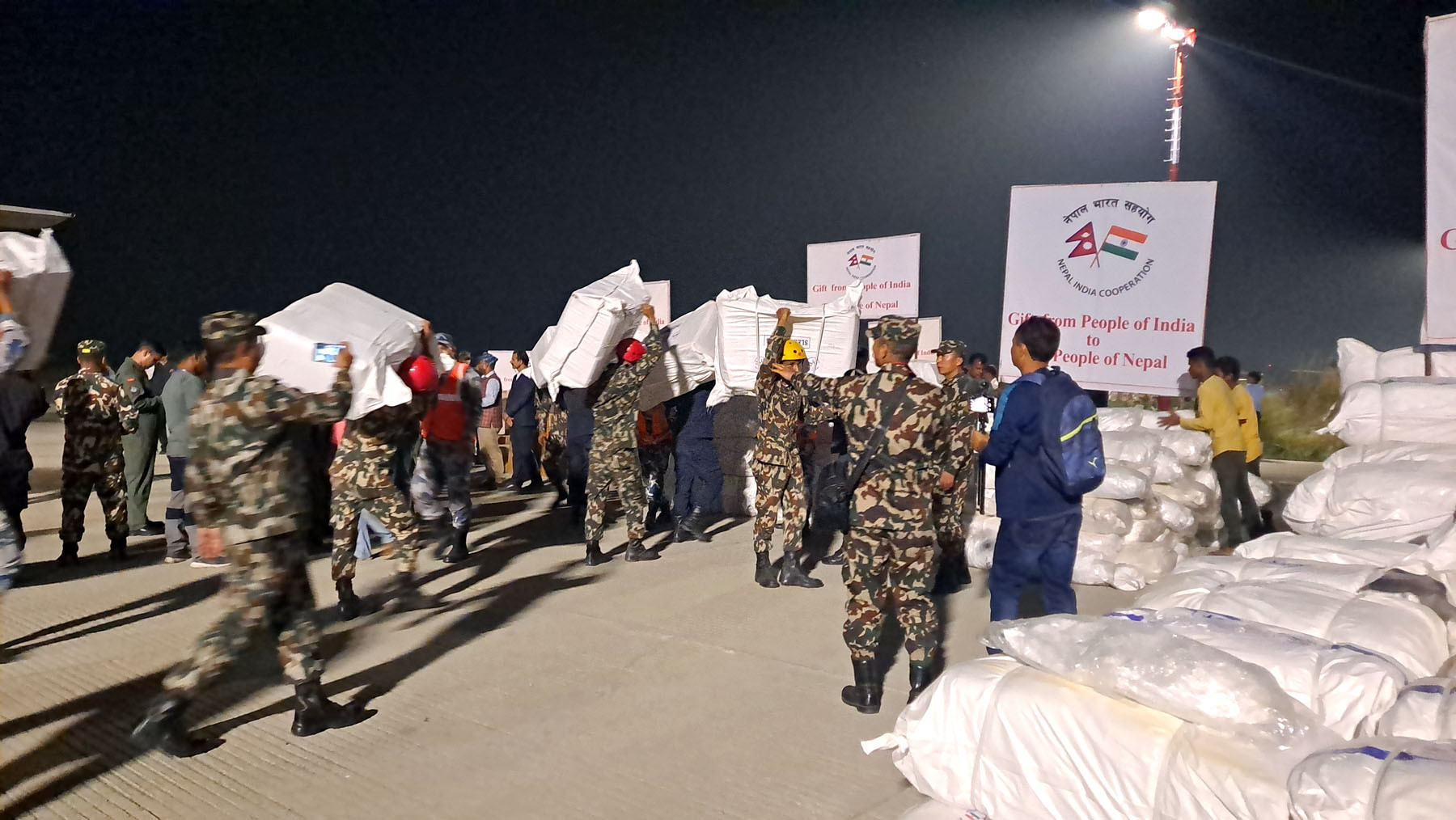 भारतद्वारा दोस्रो खेपको राहत सामग्री हस्तान्तरण