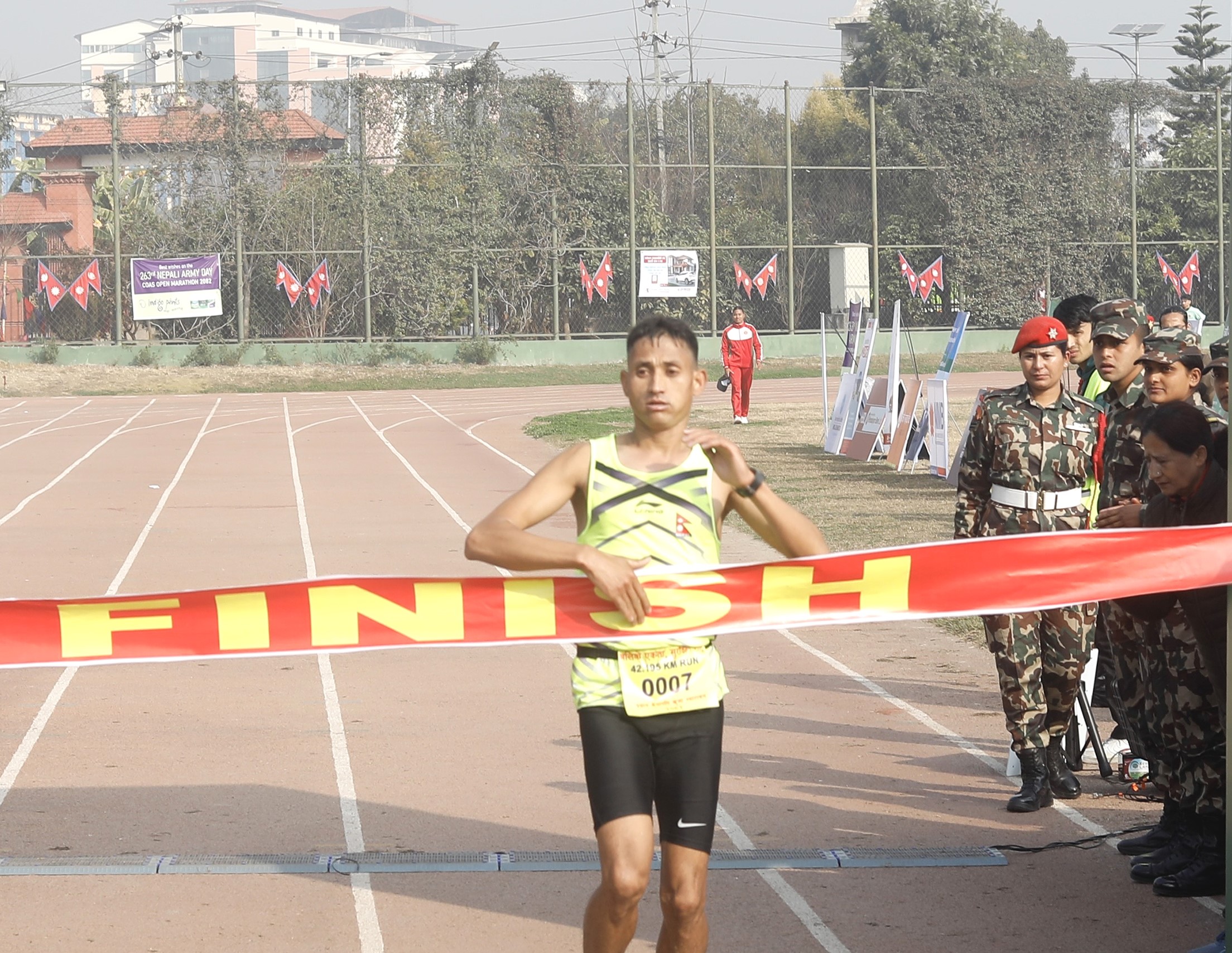 नेपाली सेनाका राजन रोकायले जिते प्रधानसेनापति खुला म्याराथनको उपाधि