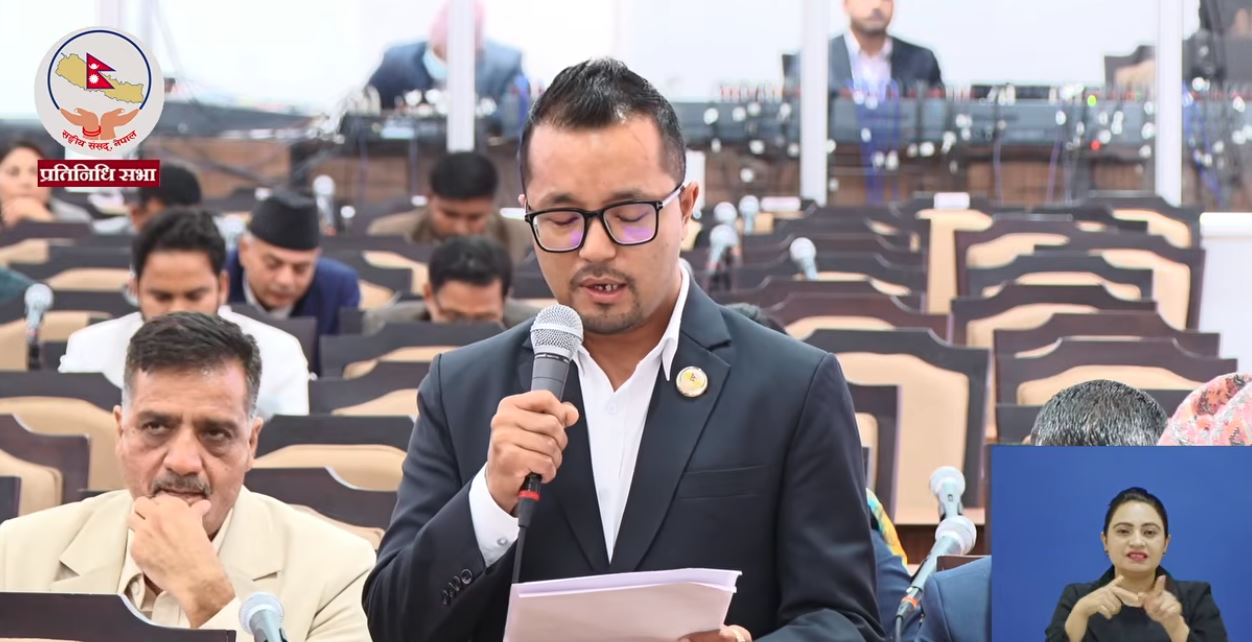 शिक्षाविद् सुरेशराज शर्मालाई राष्ट्रिय विभूति घोषणा गर्न सांसद लामाको माग
