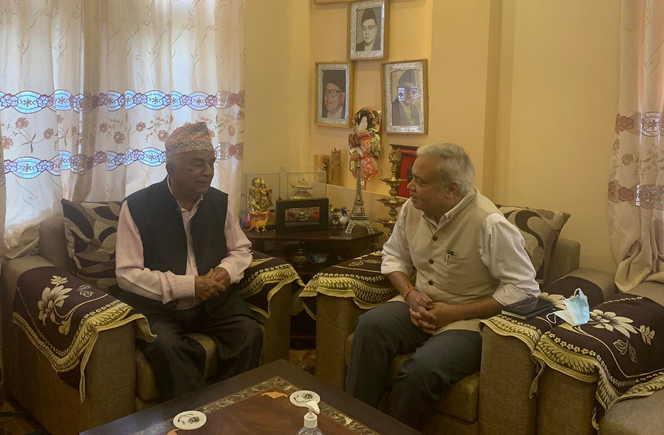 बोहोराटारमा कांग्रेस वरिष्ठ नेता पौडेल र भारतीय राजदूत श्रीवास्तवबीच भेटवार्ता