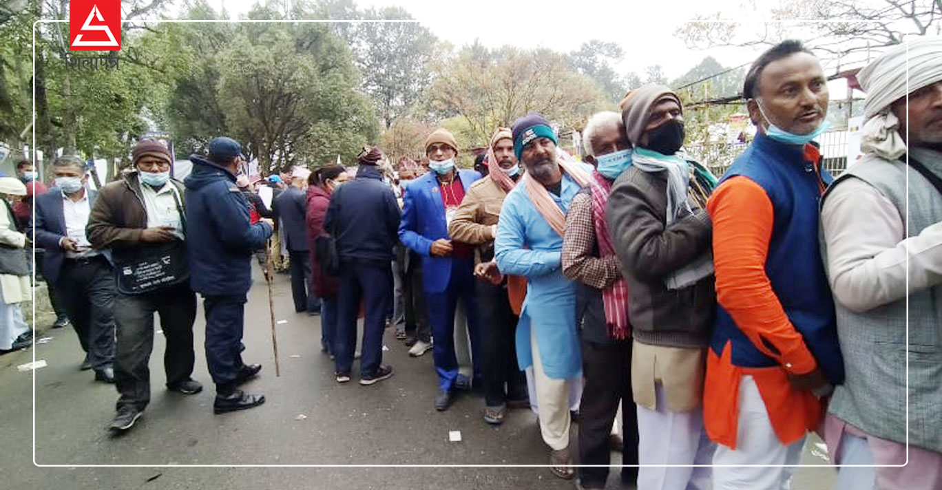 राप्रपाकाे मतदान जारी, मध्यरातमा परिणाम आउने
