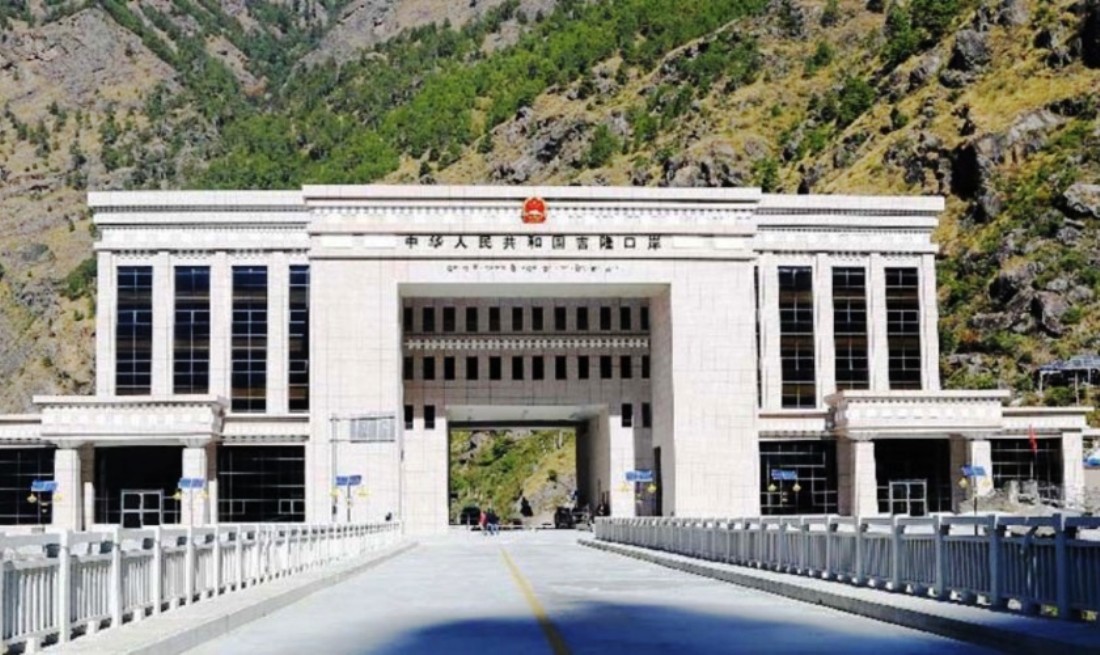 एमआरपी स्टिकर नटाँसिएका सामग्रीको भन्सार जाँचपास बन्द