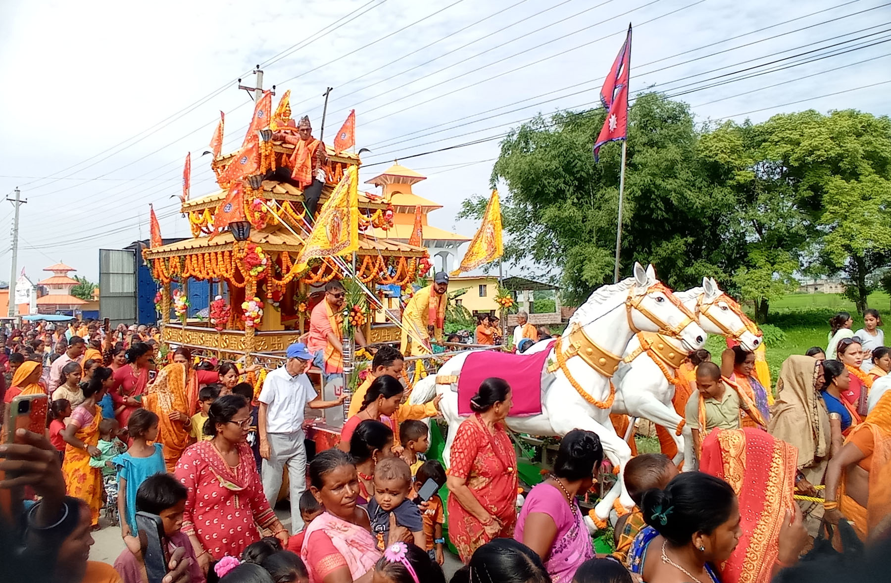 विराटनगरमा ५५औँ संस्करणको राधाकृष्ण रथयात्रा सुरु