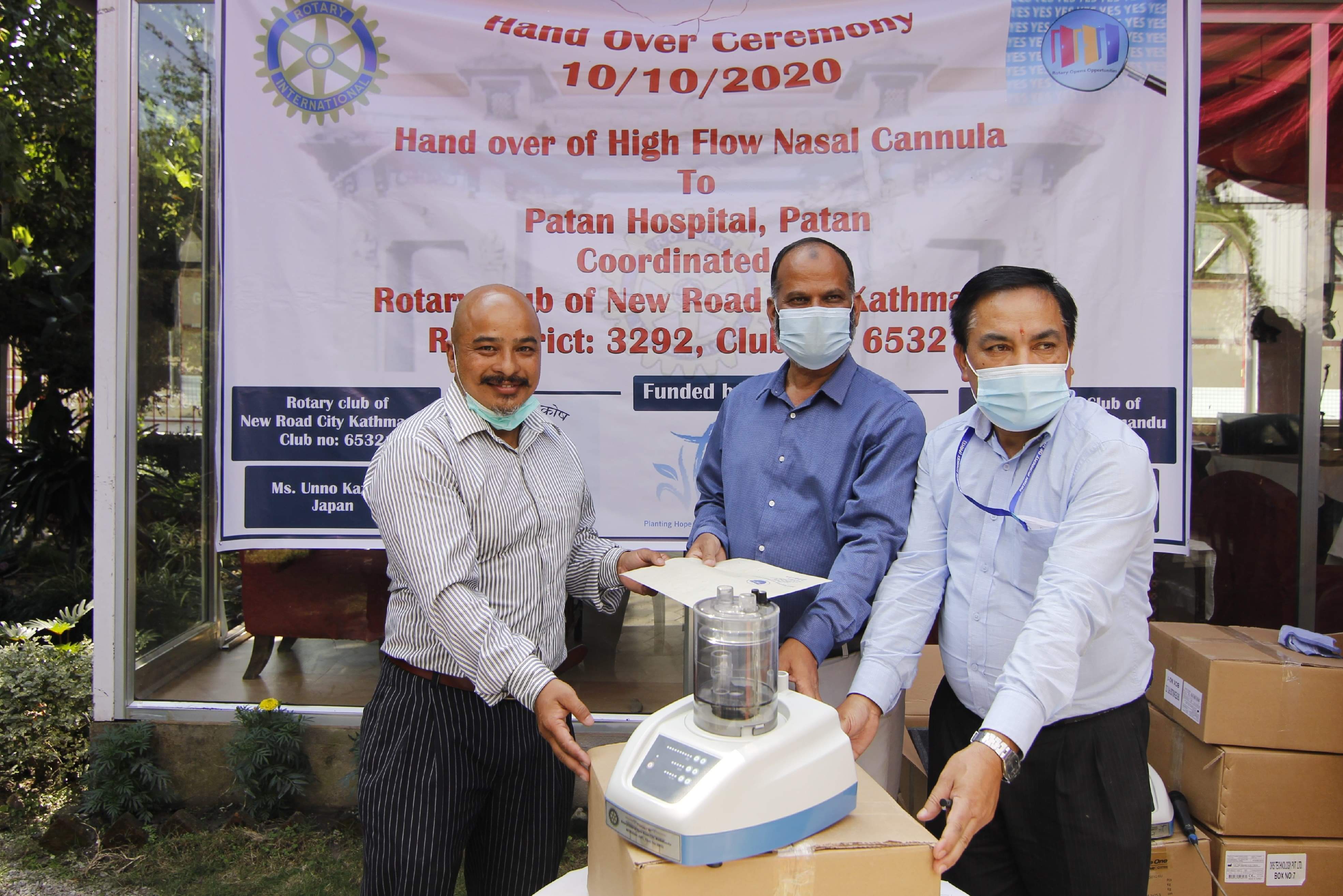 पाटन अस्पताललाई रोटरी क्लब अफ न्यूरोड सिटीको स्वास्थ्य उपकरण सहयोग
