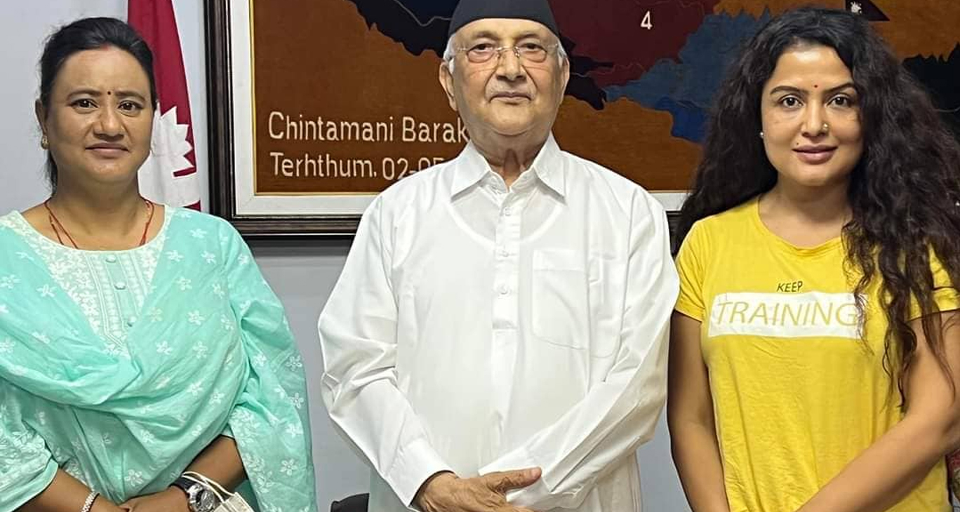 रेखालाई लिएर बालकोट पुगेकी कुन्तीलाई ओलीले भने– तपाईंजत्तिको नेता संसदमा आउनुपर्छ