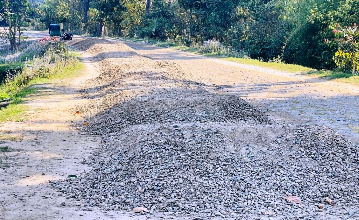ठेक्का सम्झौताको चार वर्षपछि अघि बढ्दै छ बङ्क-नायल-बुडर सडक कालोपत्रको काम