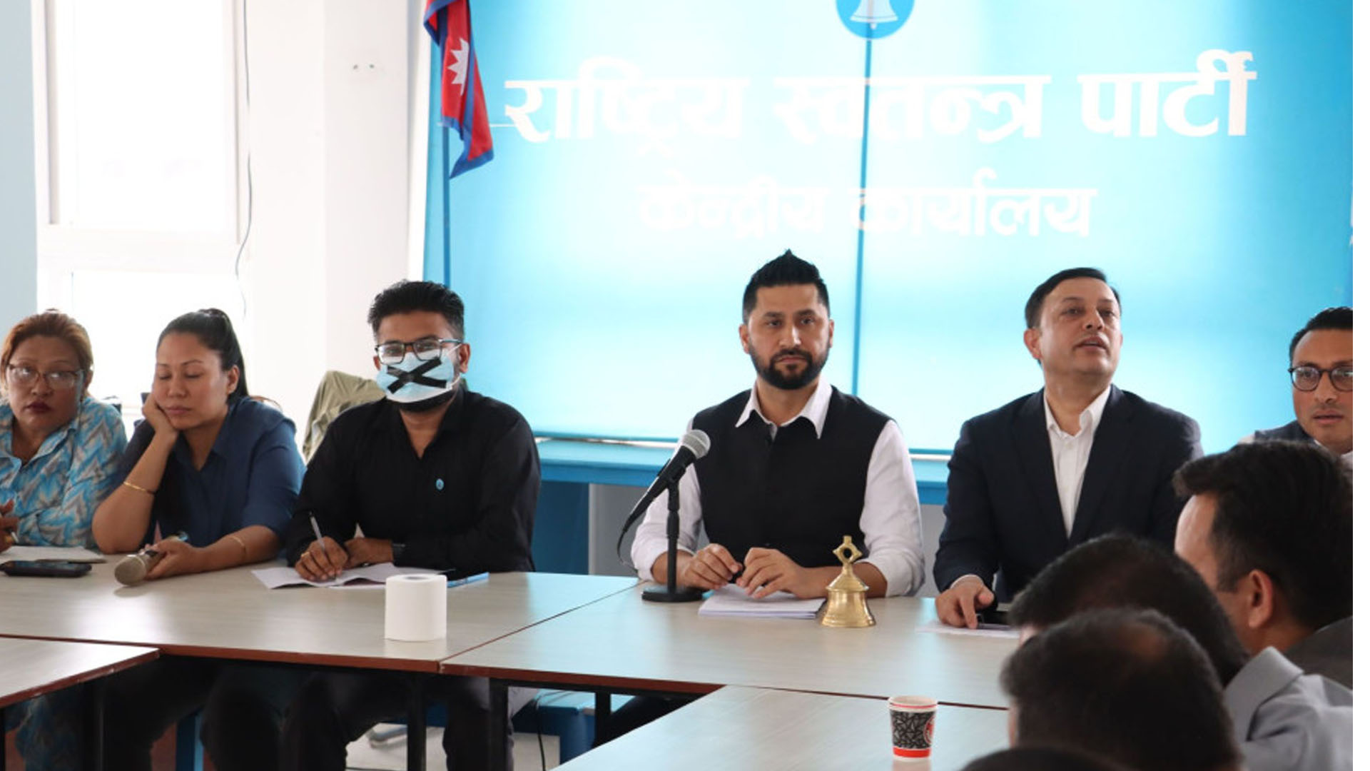 बर्खास्तीविरुद्ध मुकुलले पुनरावेदन गर्न पाउने, रास्वपाले ३५ दिन पर्खिने