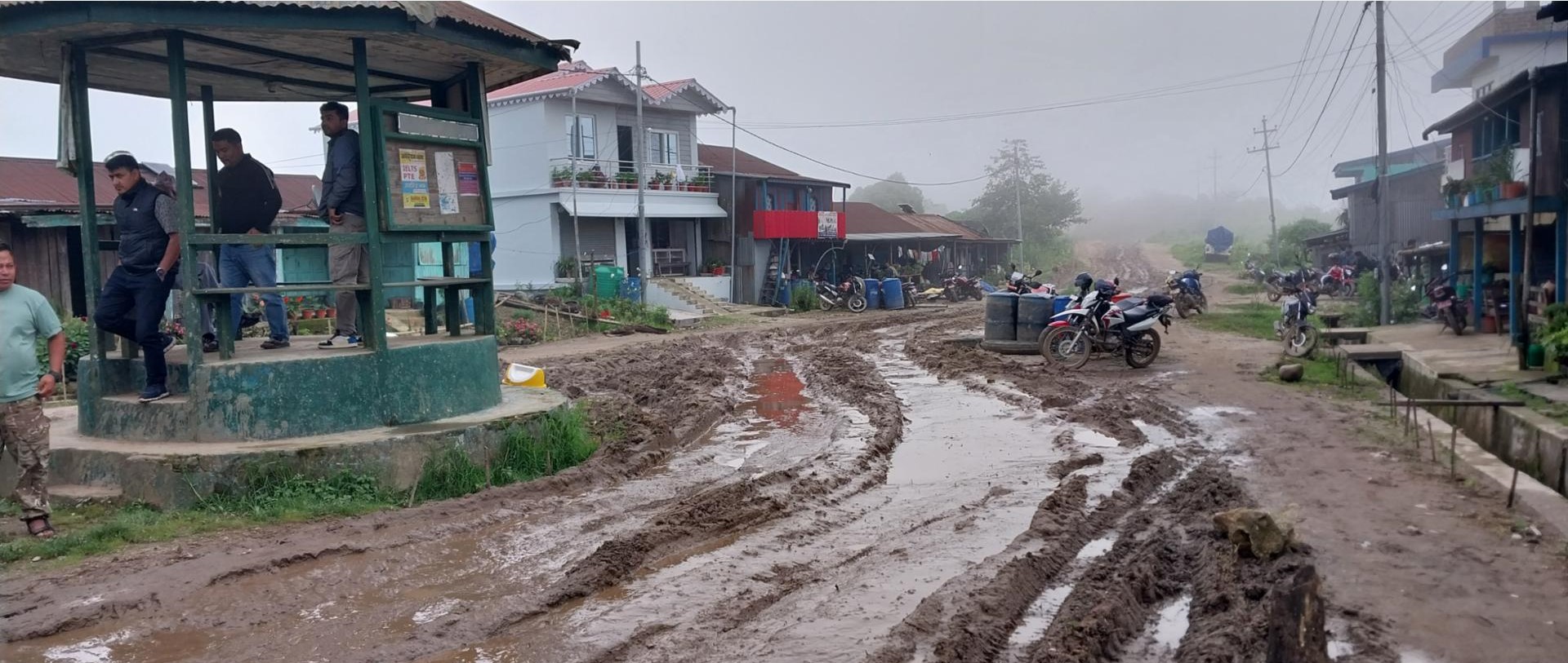 विकासमा बेथितिः ३३ वर्षमा पनि बनिसकेन यो सडक