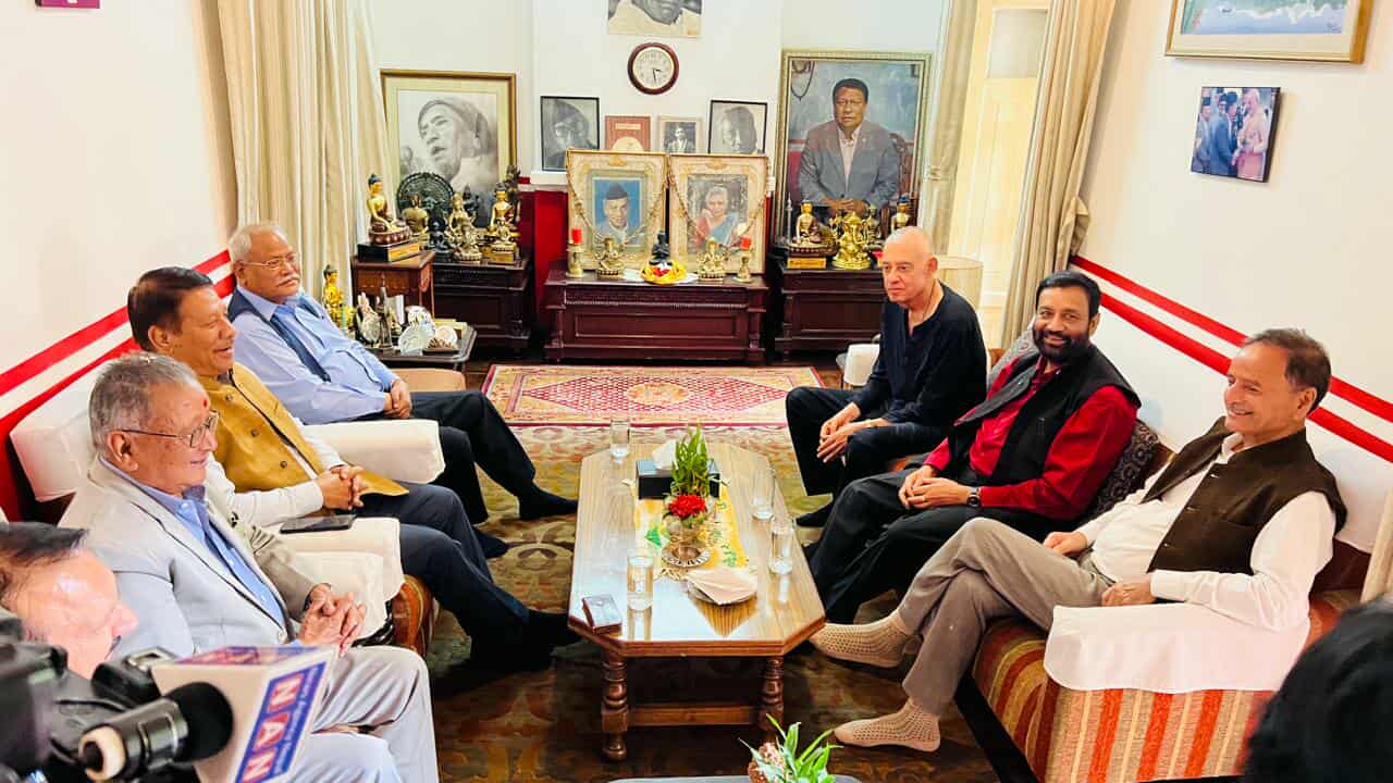 शेखरले गतिविधि बढाएका बेला चाक्सीबारीमा जुटे कांग्रेसका सात भाइ, के भयो कुराकानी ?