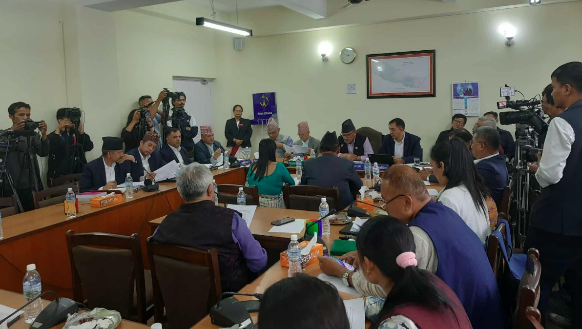 शिक्षकको कार्यसम्पादन मूल्यांकन अंक घटाएर ८० बनाउने प्रस्ताव पारित 